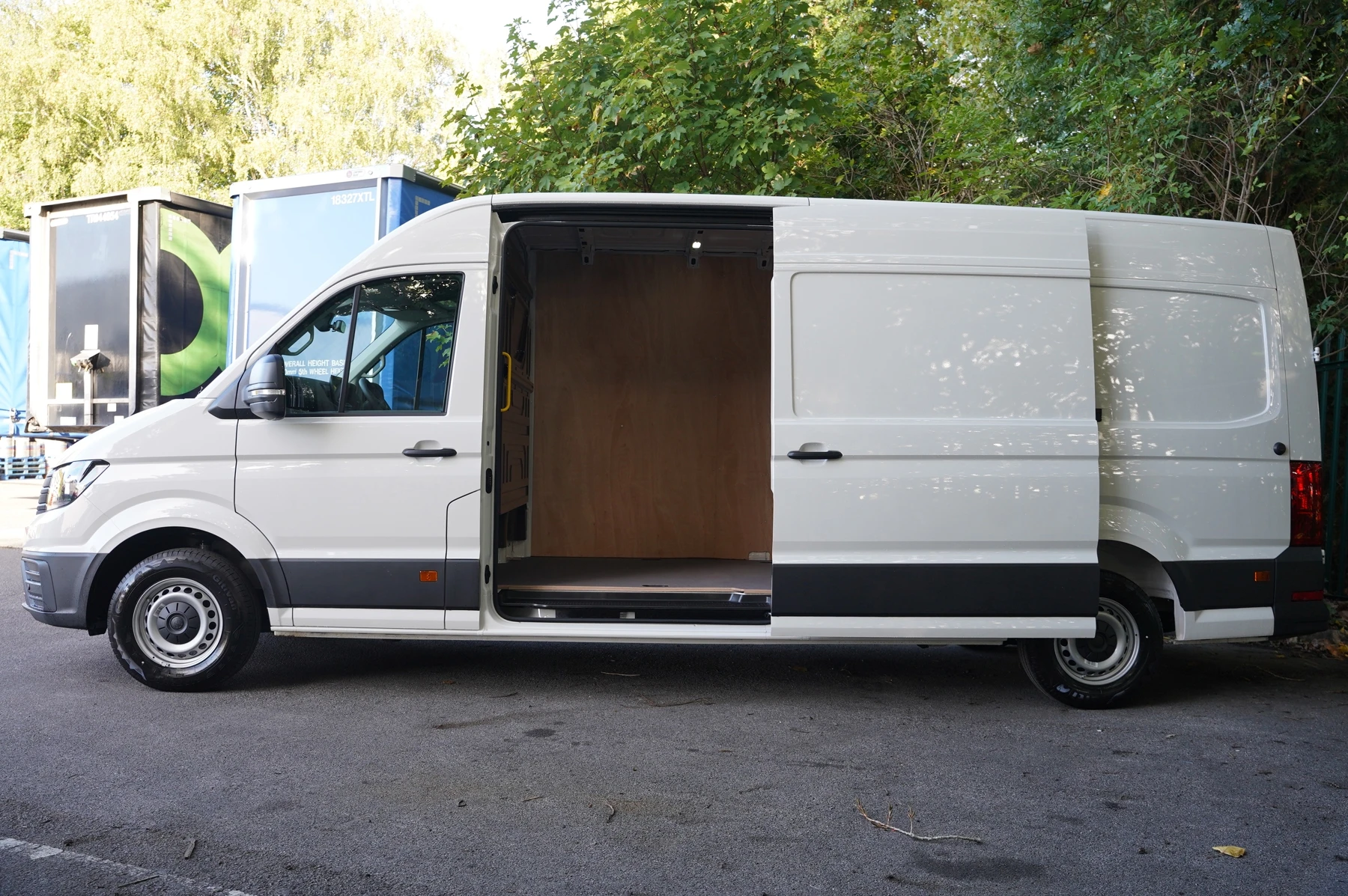 Volkswagen-Crafter-image-29