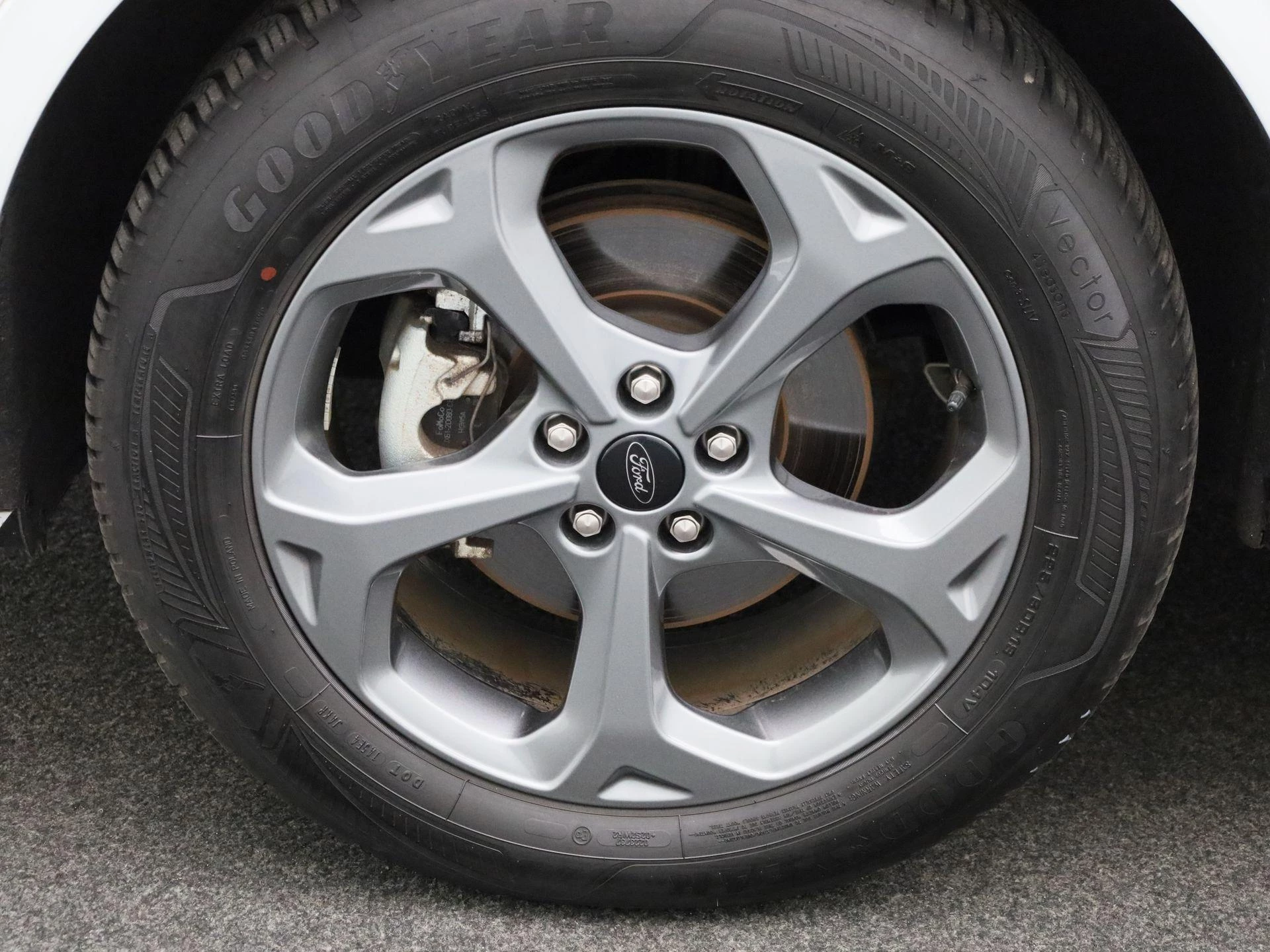 Ford-Kuga-image-12