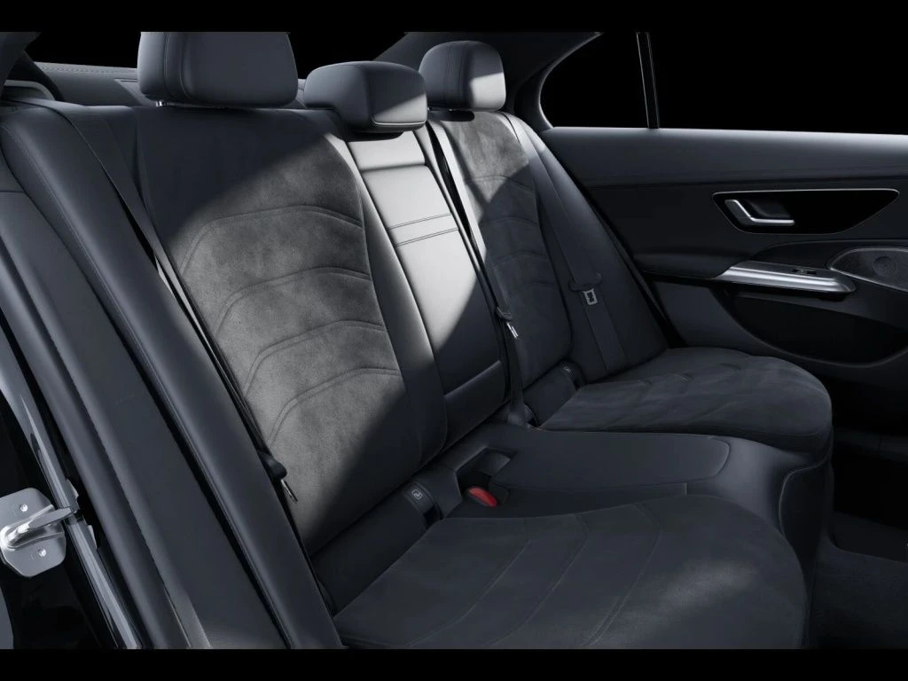 Mercedes-Benz-E-Klasse 450 d-image-11
