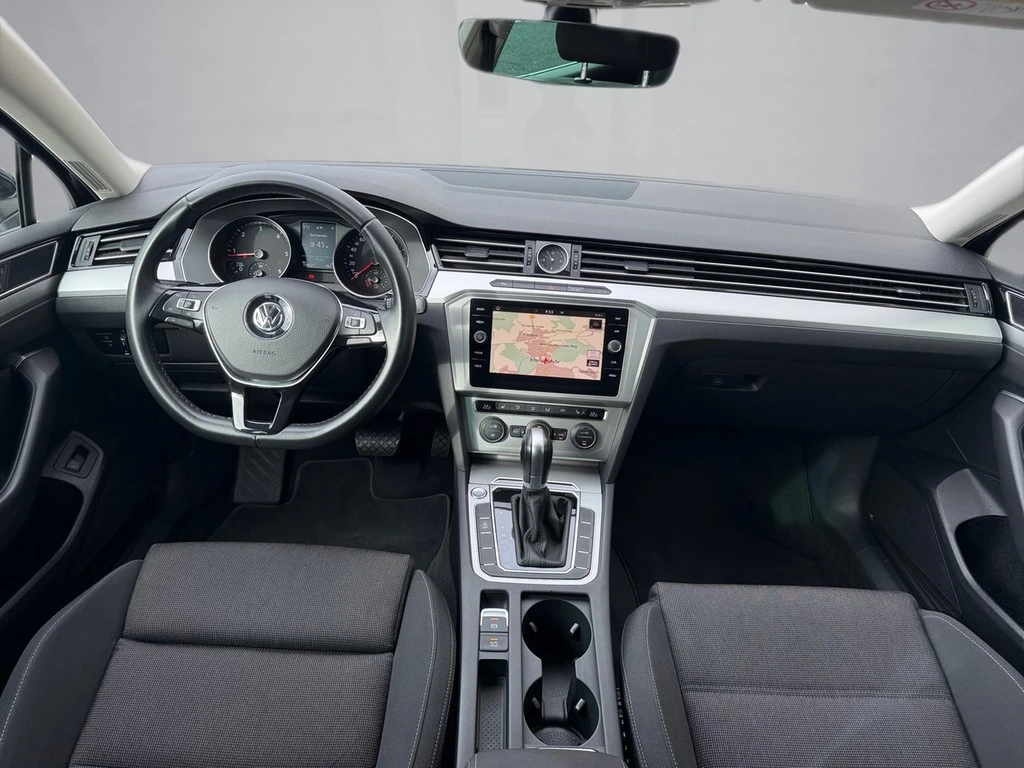 Volkswagen-Passat-image-7