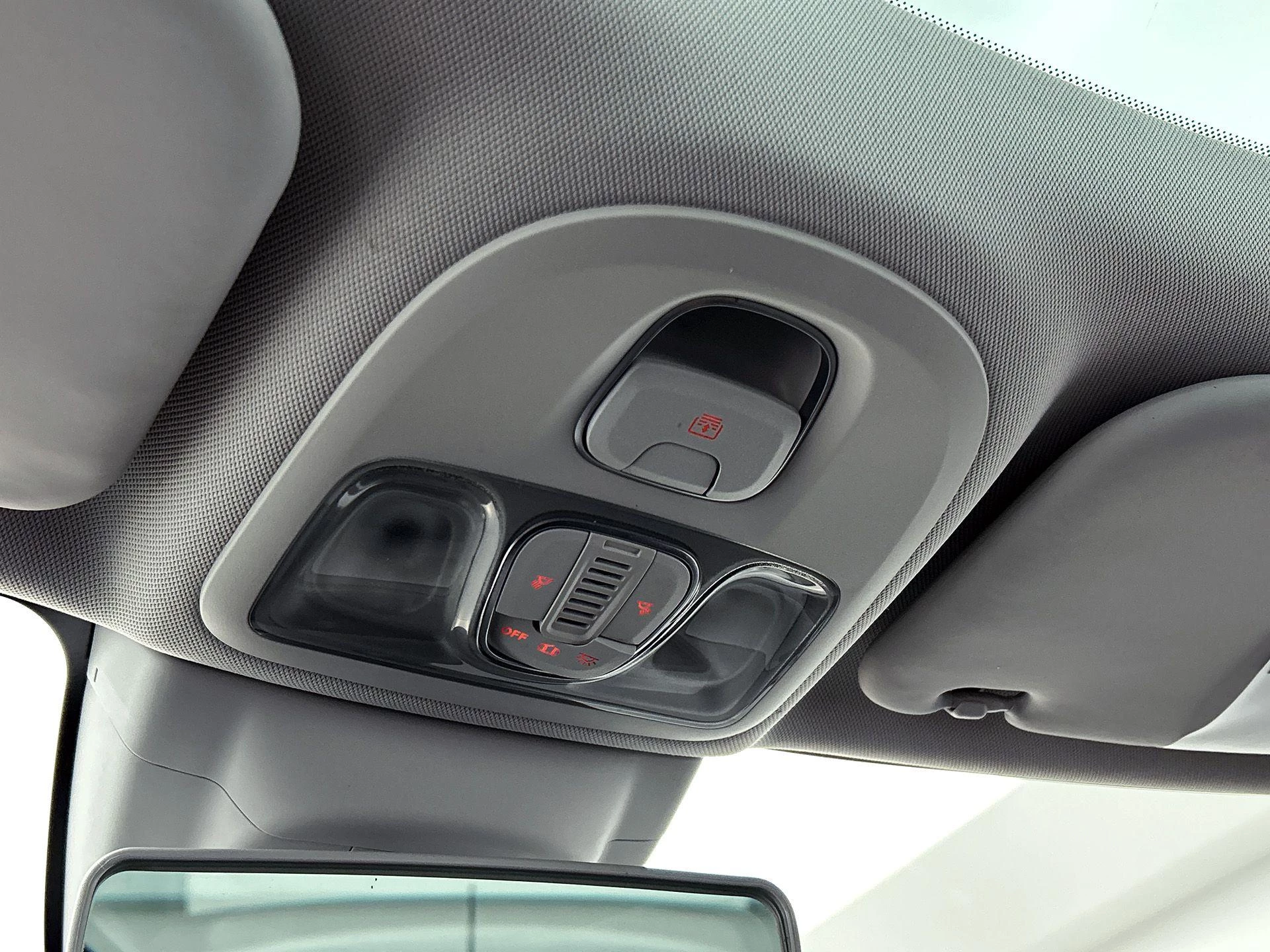Fiat-500L-image-11