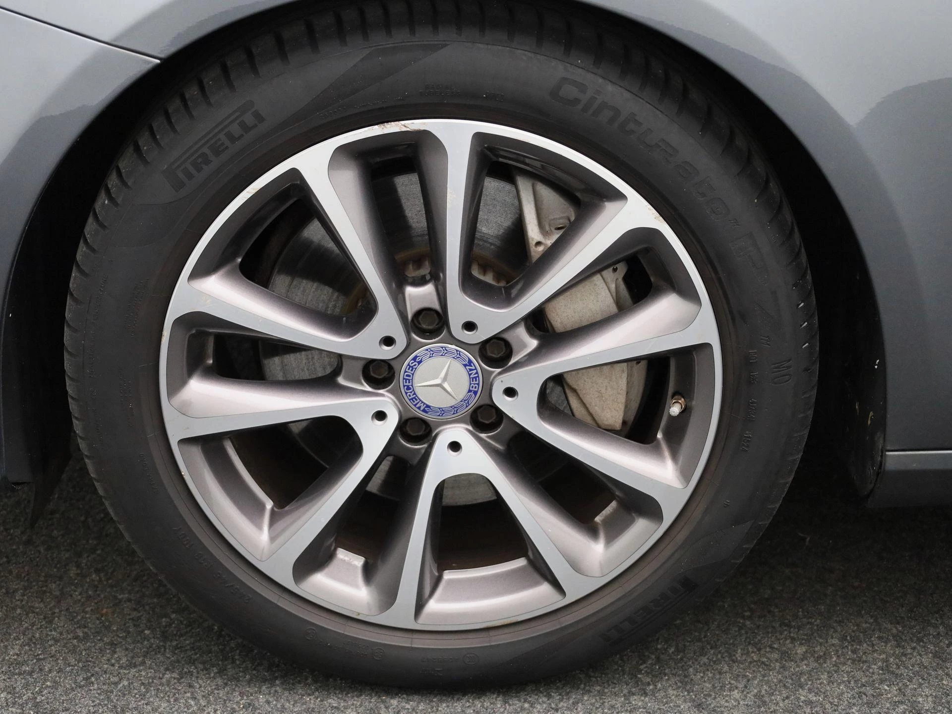 Mercedes-Benz-E-Klasse-image-11