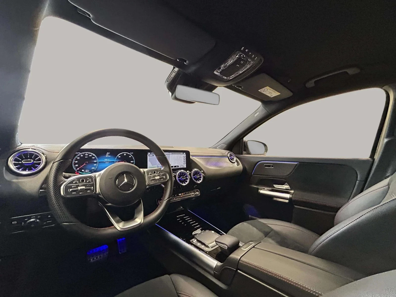 Mercedes-Benz-EQA-image-11