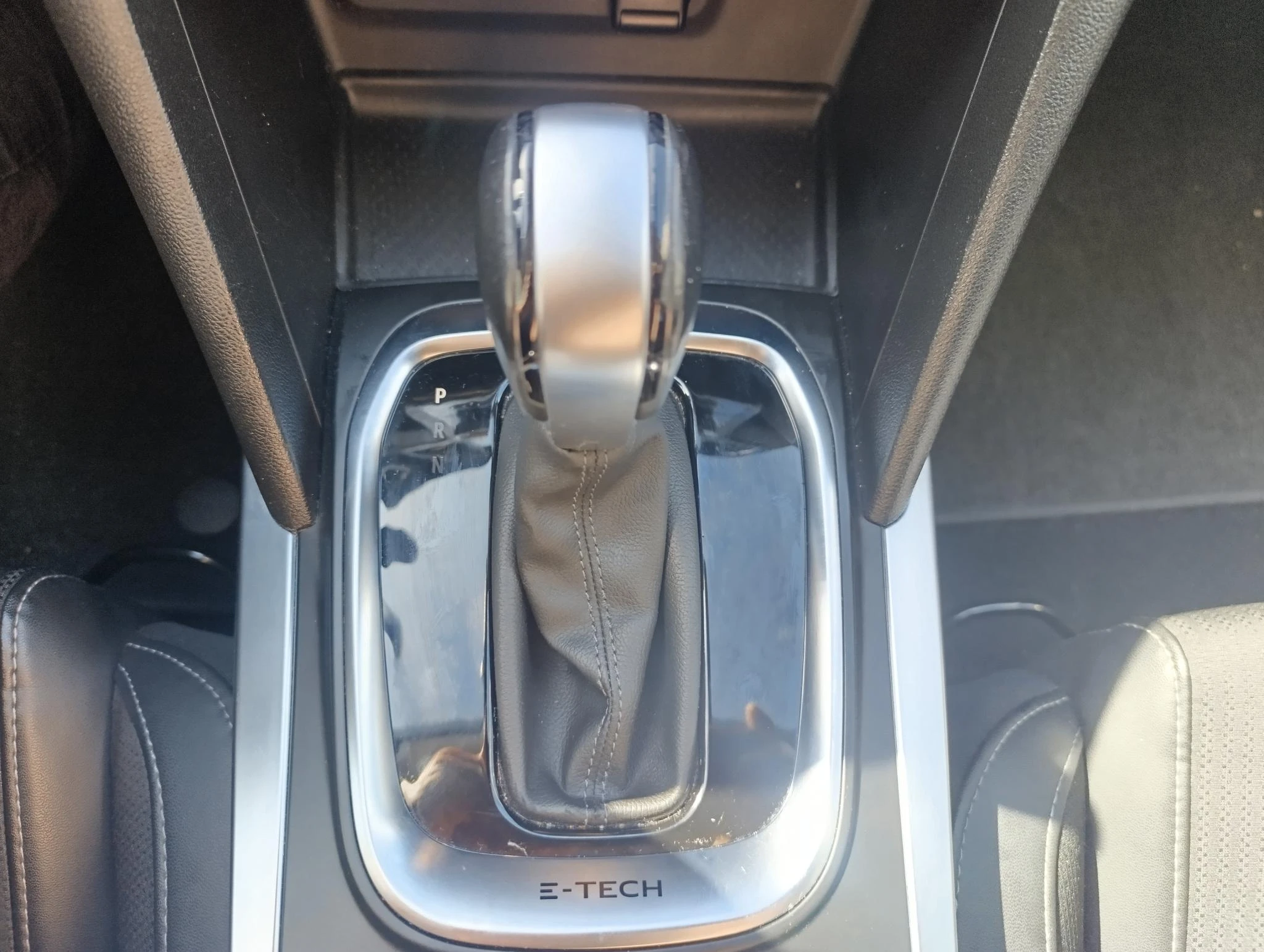 Renault-Megane E-Tech-image-29