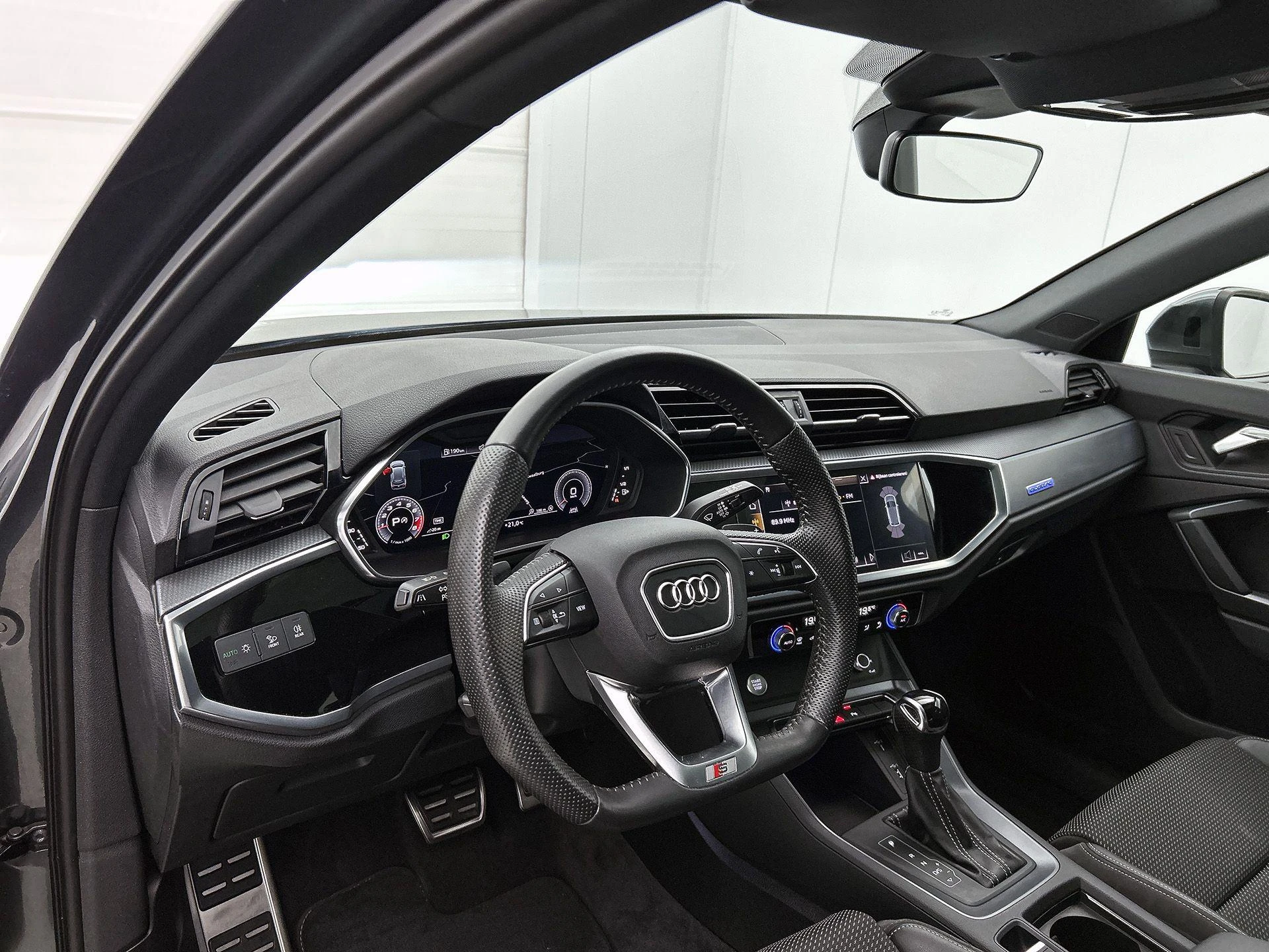 Audi Q3 40 TFSI quattro S Line 190 PK
