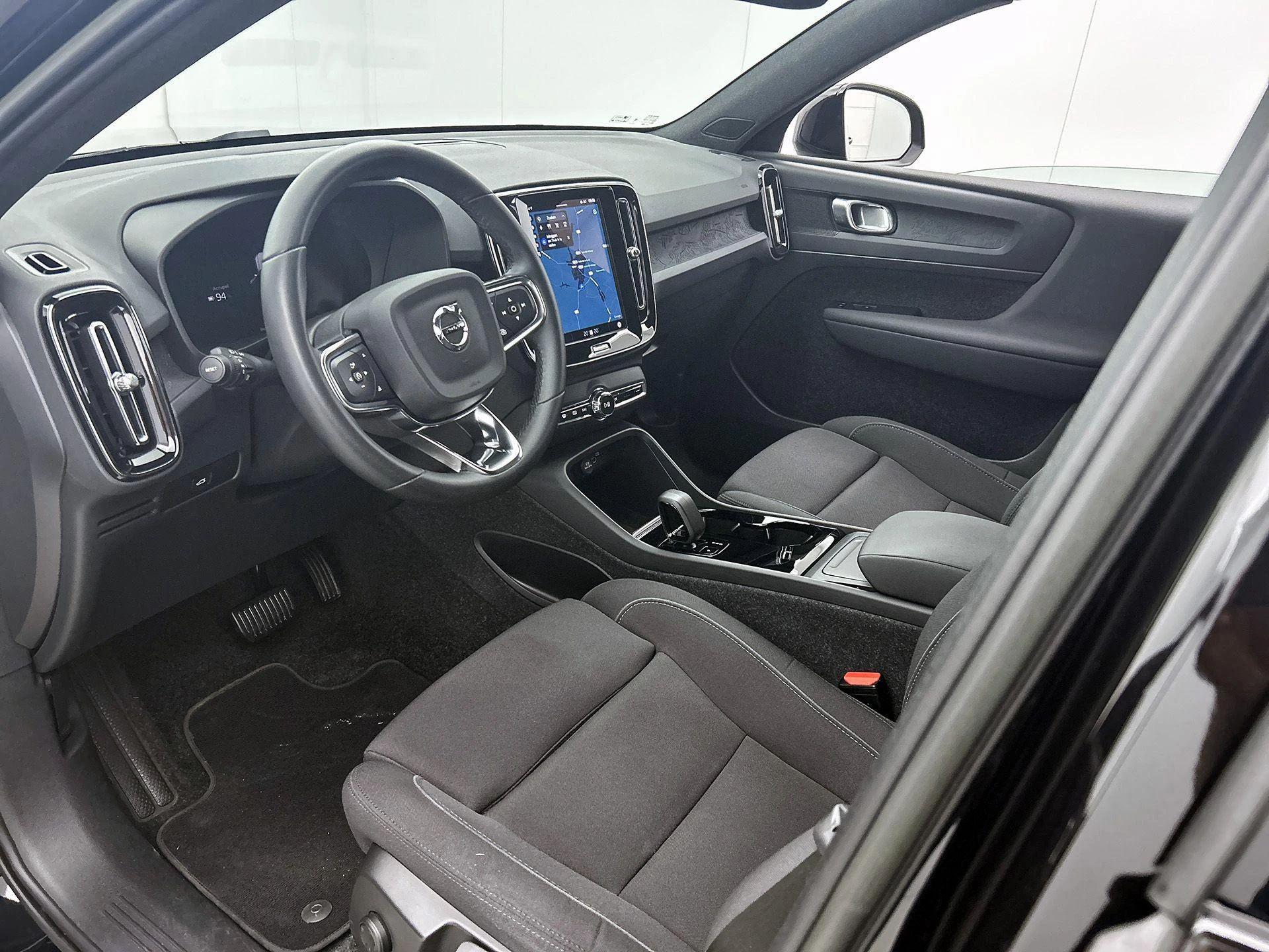 Volvo-XC40-image-19