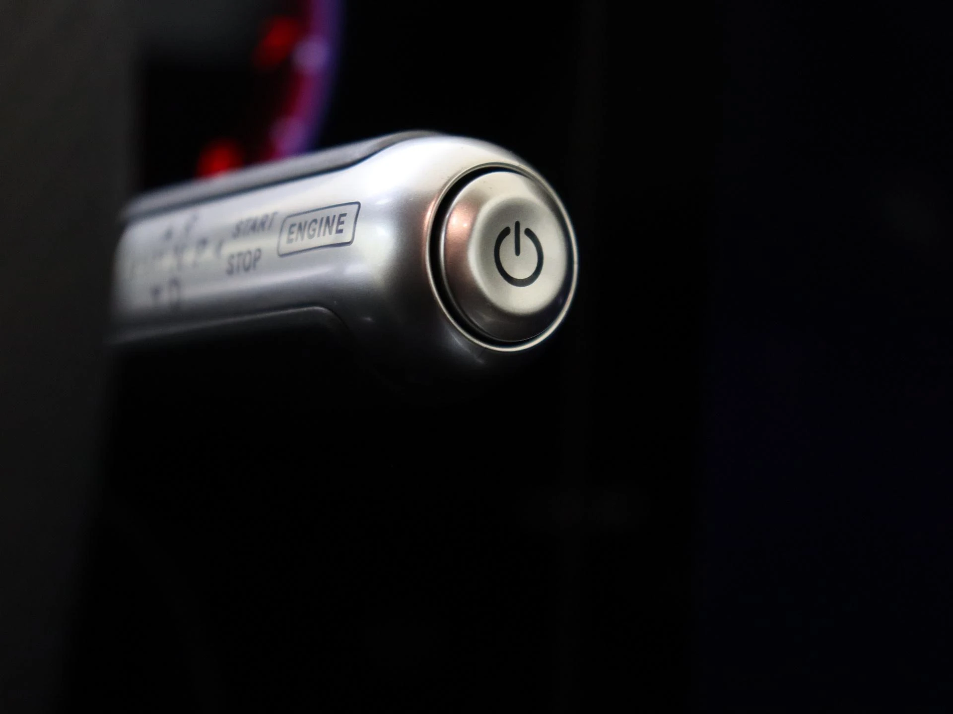 Mercedes-Benz-CLA-image-21