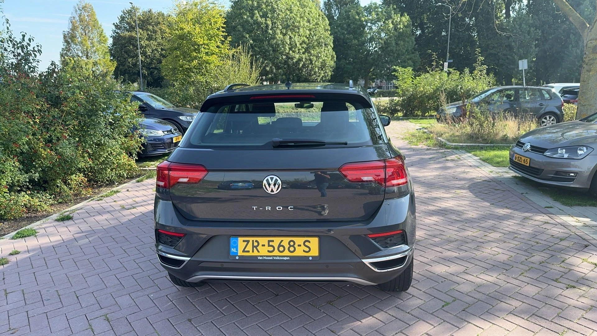 Volkswagen-T-Roc-image-5