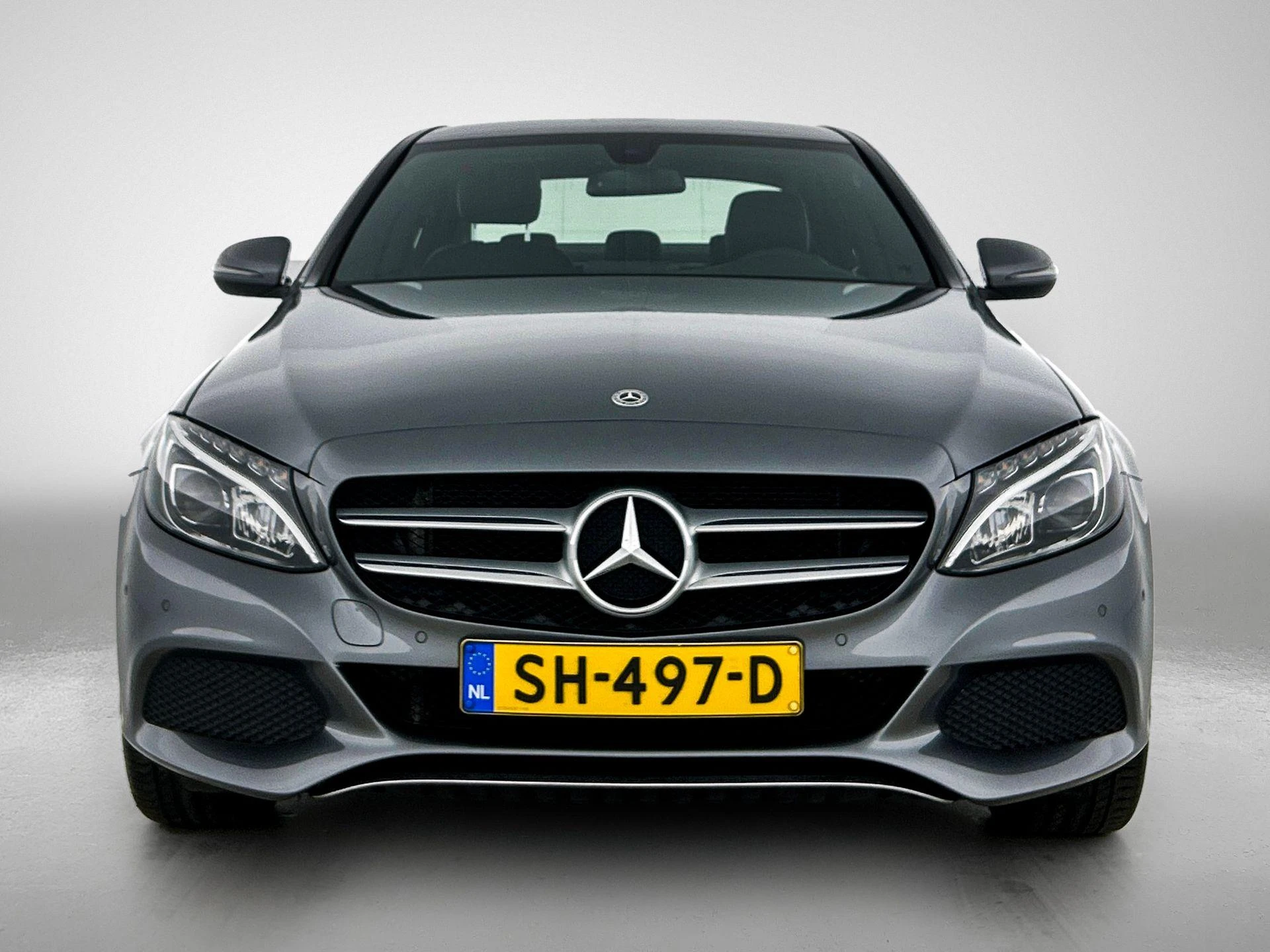 Mercedes-Benz-C-Klasse-image-4