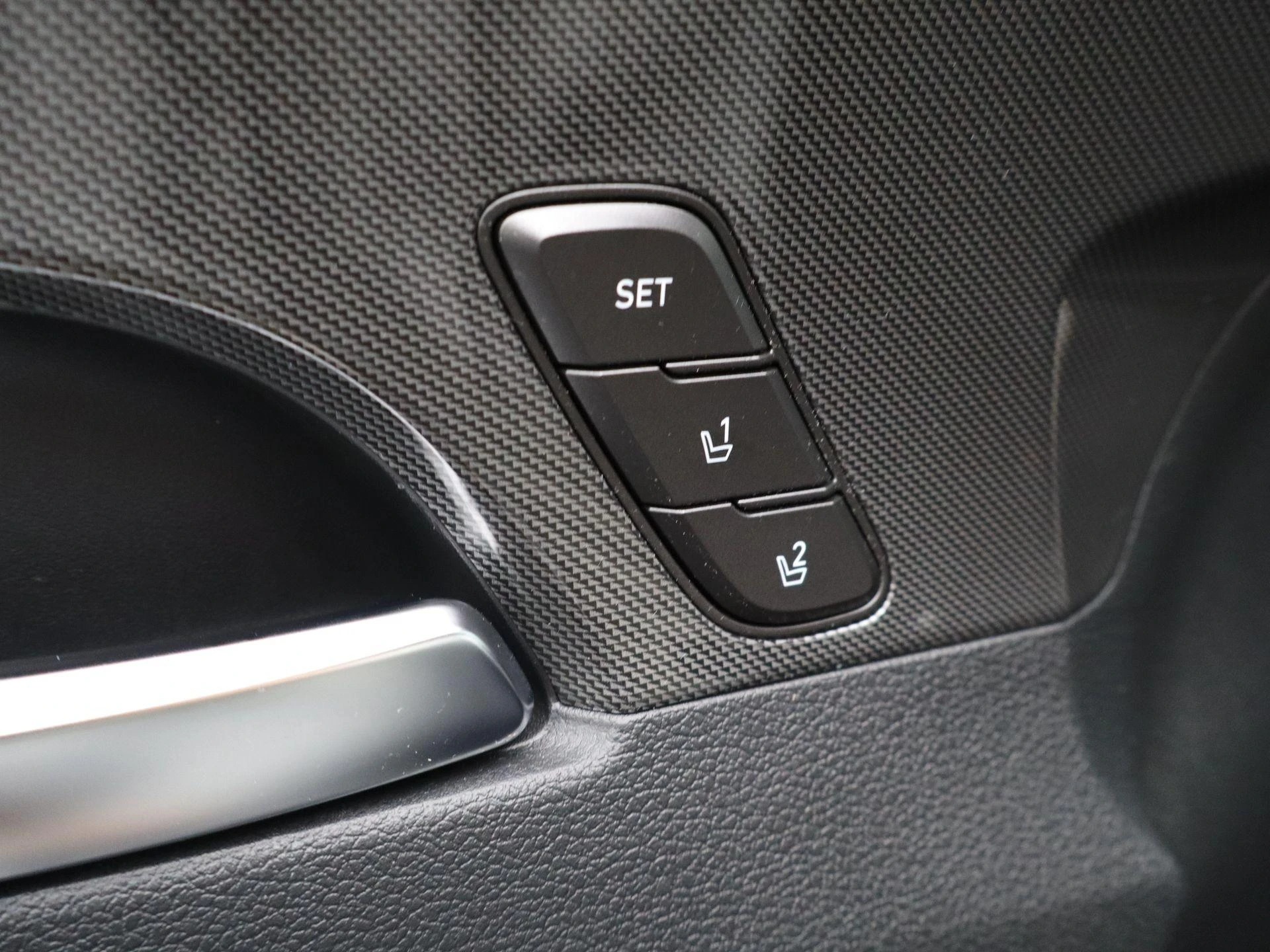 Hyundai-Santa Fe-image-26
