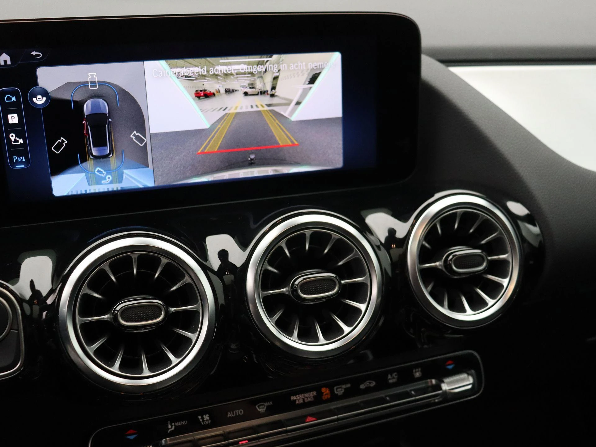 Mercedes-Benz GLA 250 e AMG Line + PREMIUM PLUS PACK + TREKHAAK + PANO + CARPLAY +