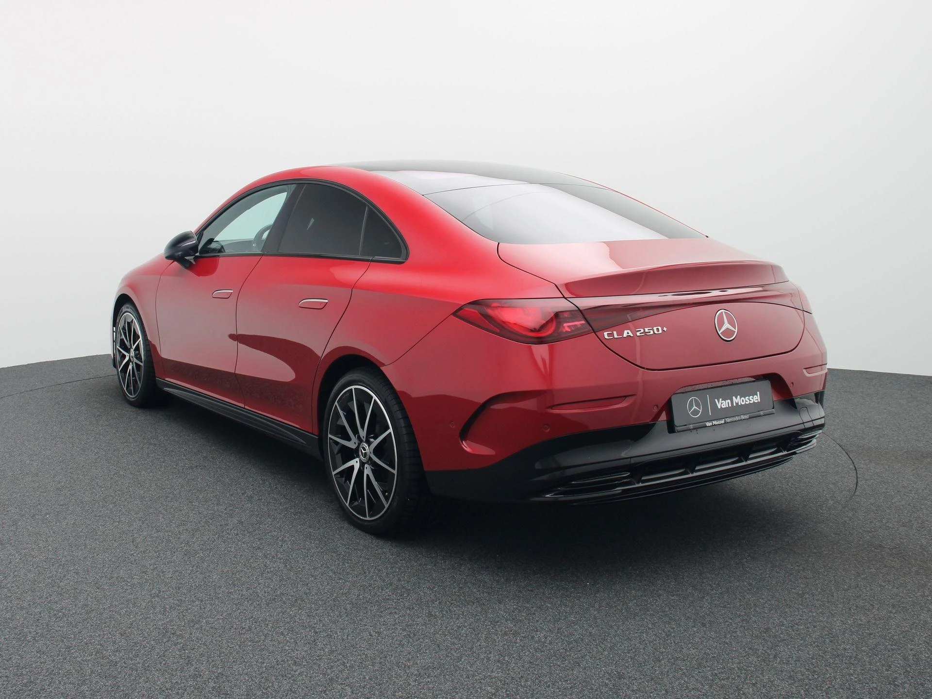 Mercedes-Benz-CLA-image-1