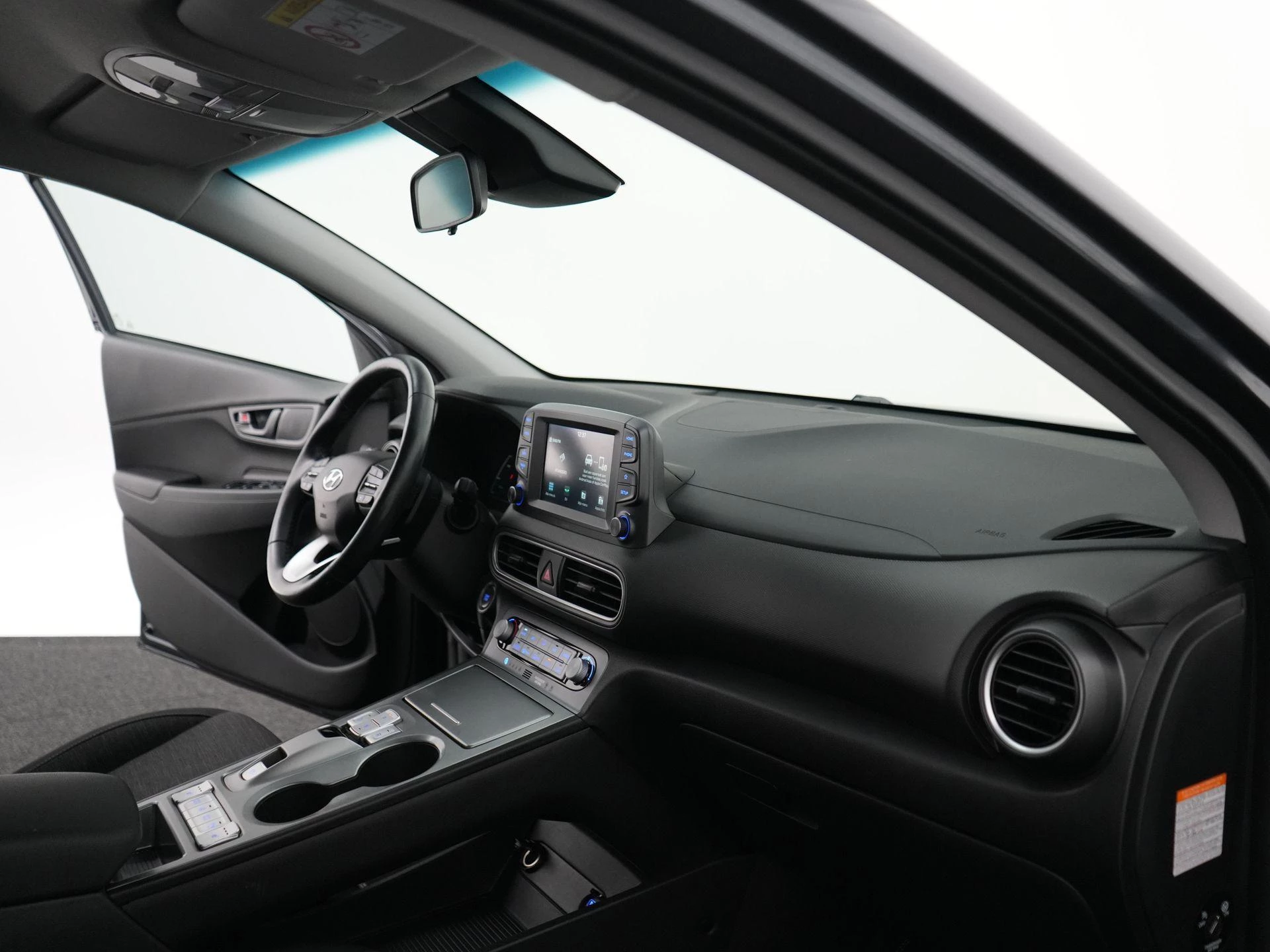 Hyundai-Kona-image-33