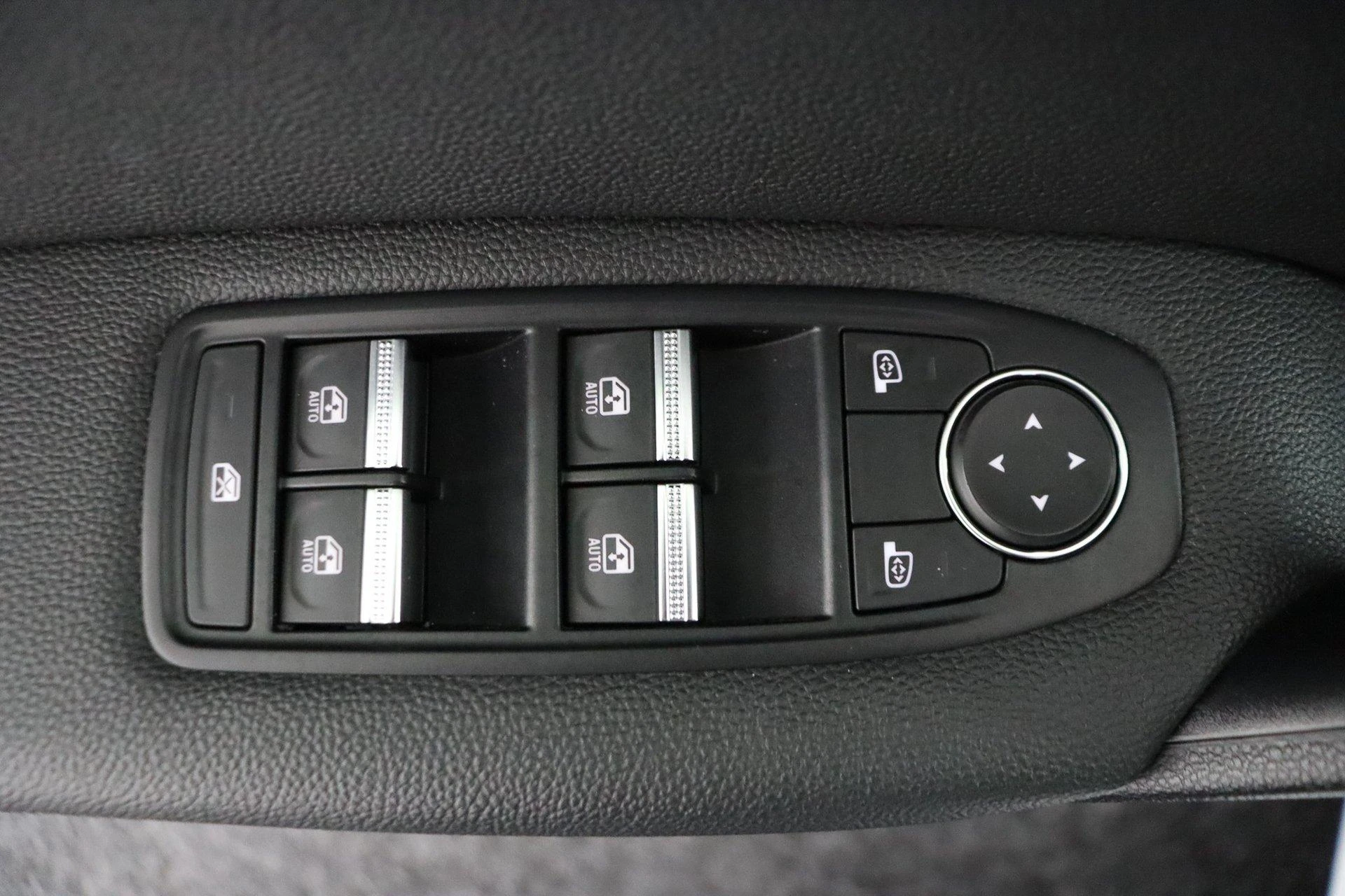 Renault-Captur-image-21