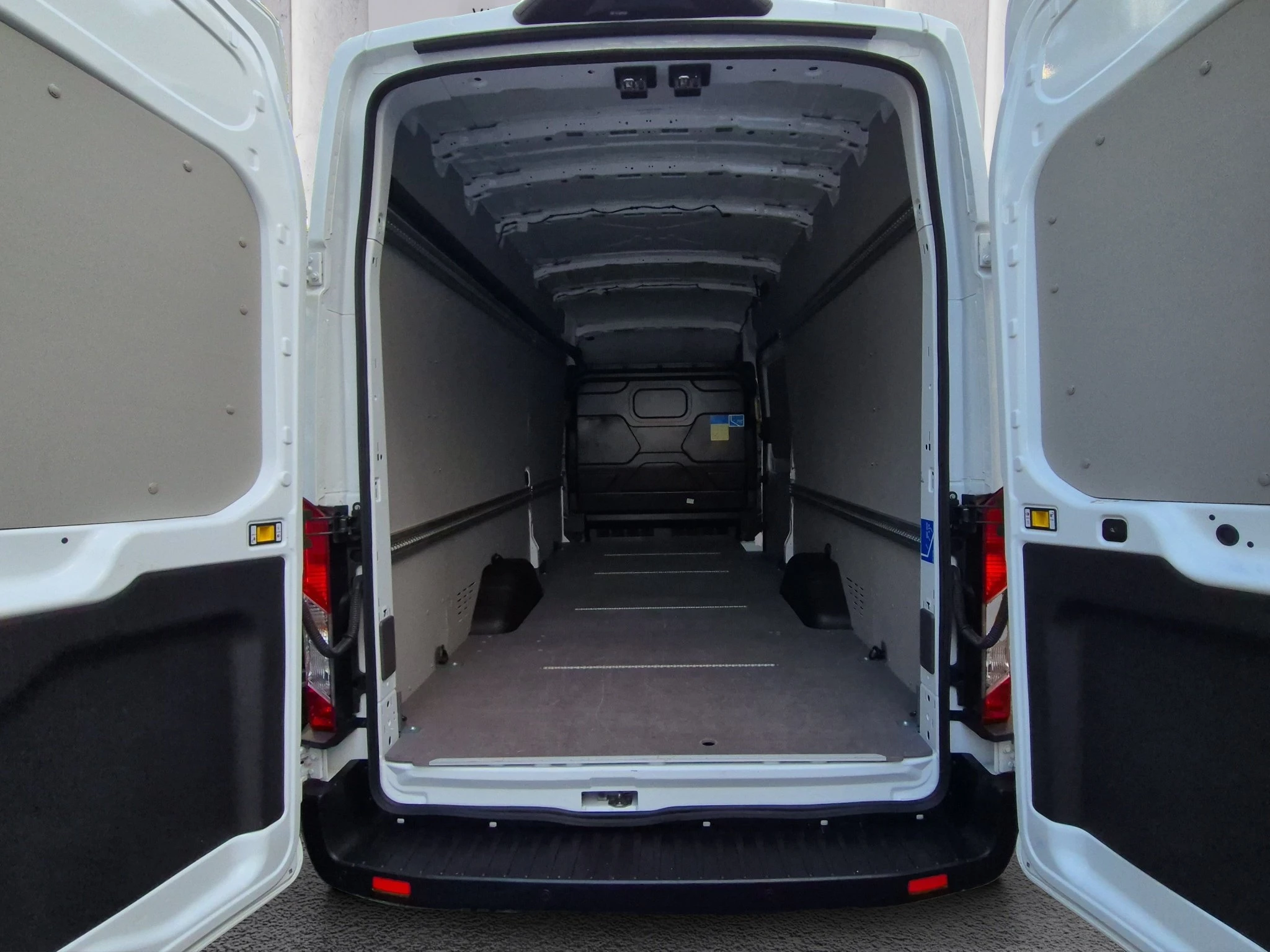 Ford-Transit-image-16
