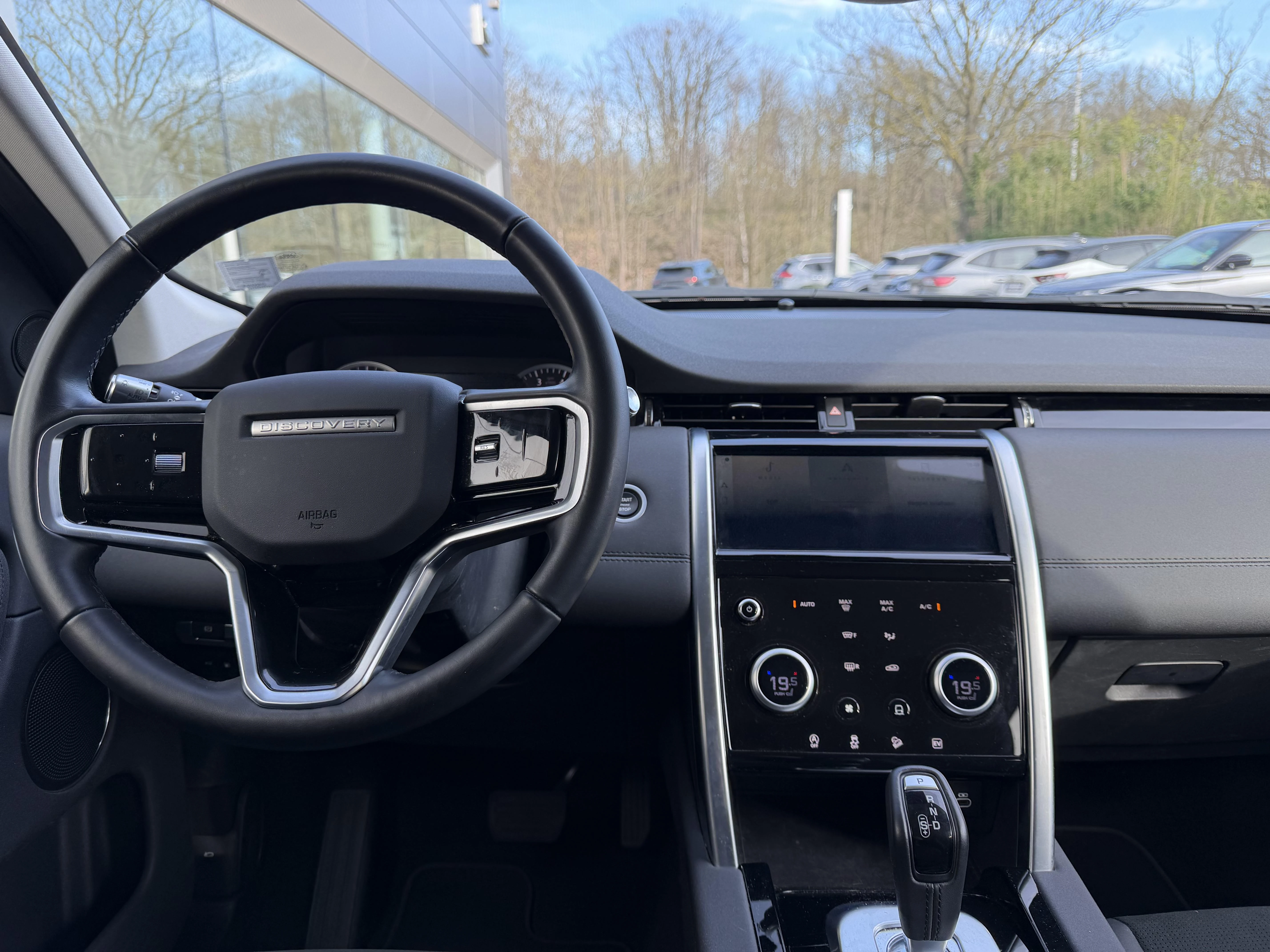 Land Rover-Discovery Sport-image-12