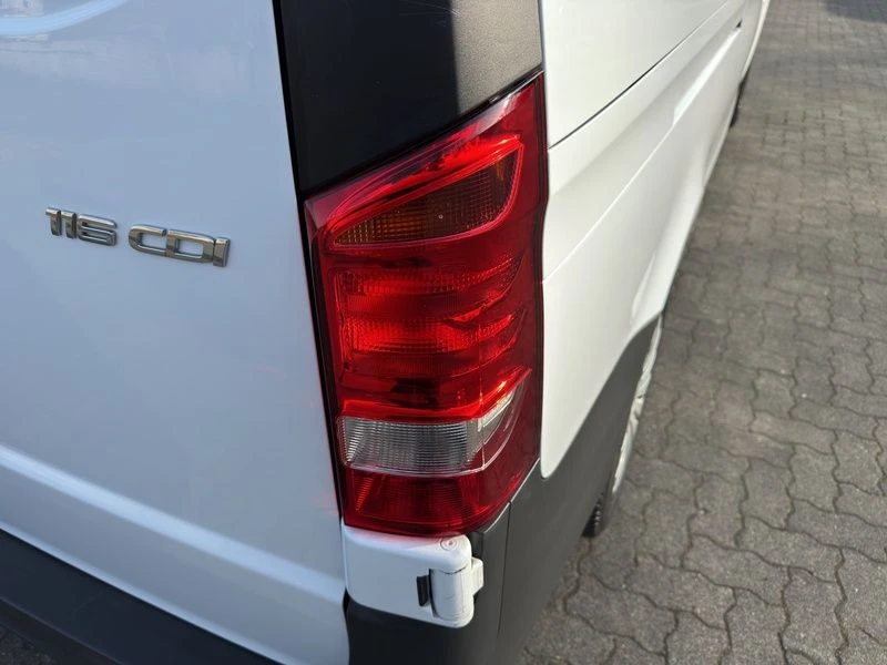 Mercedes-Benz-Vito 116-image-11