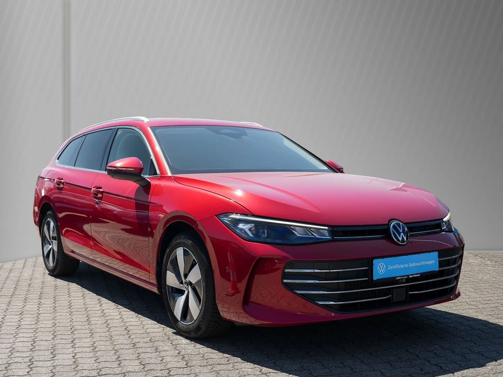 Volkswagen-Passat-image-2
