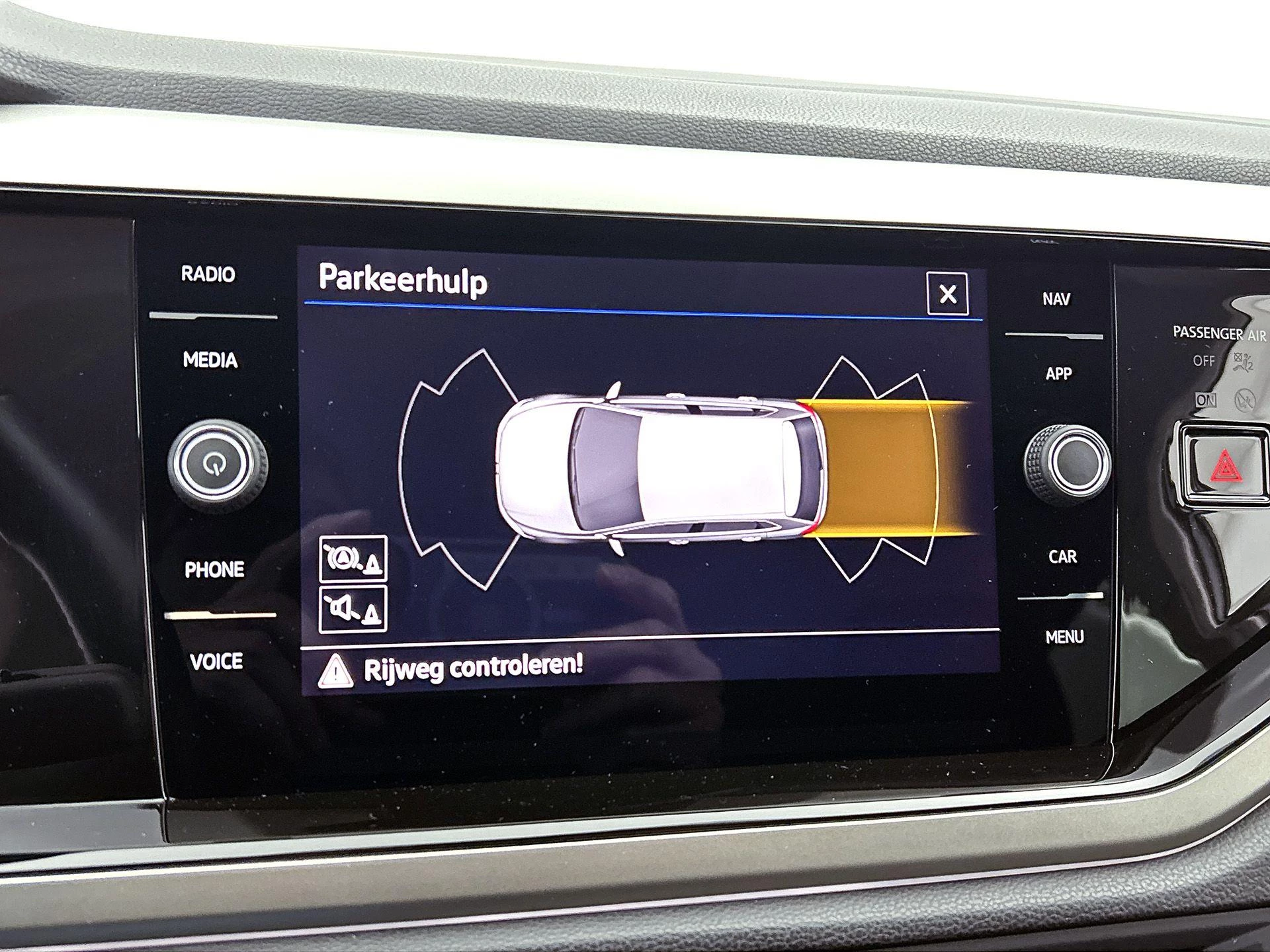 Volkswagen-Polo-image-14