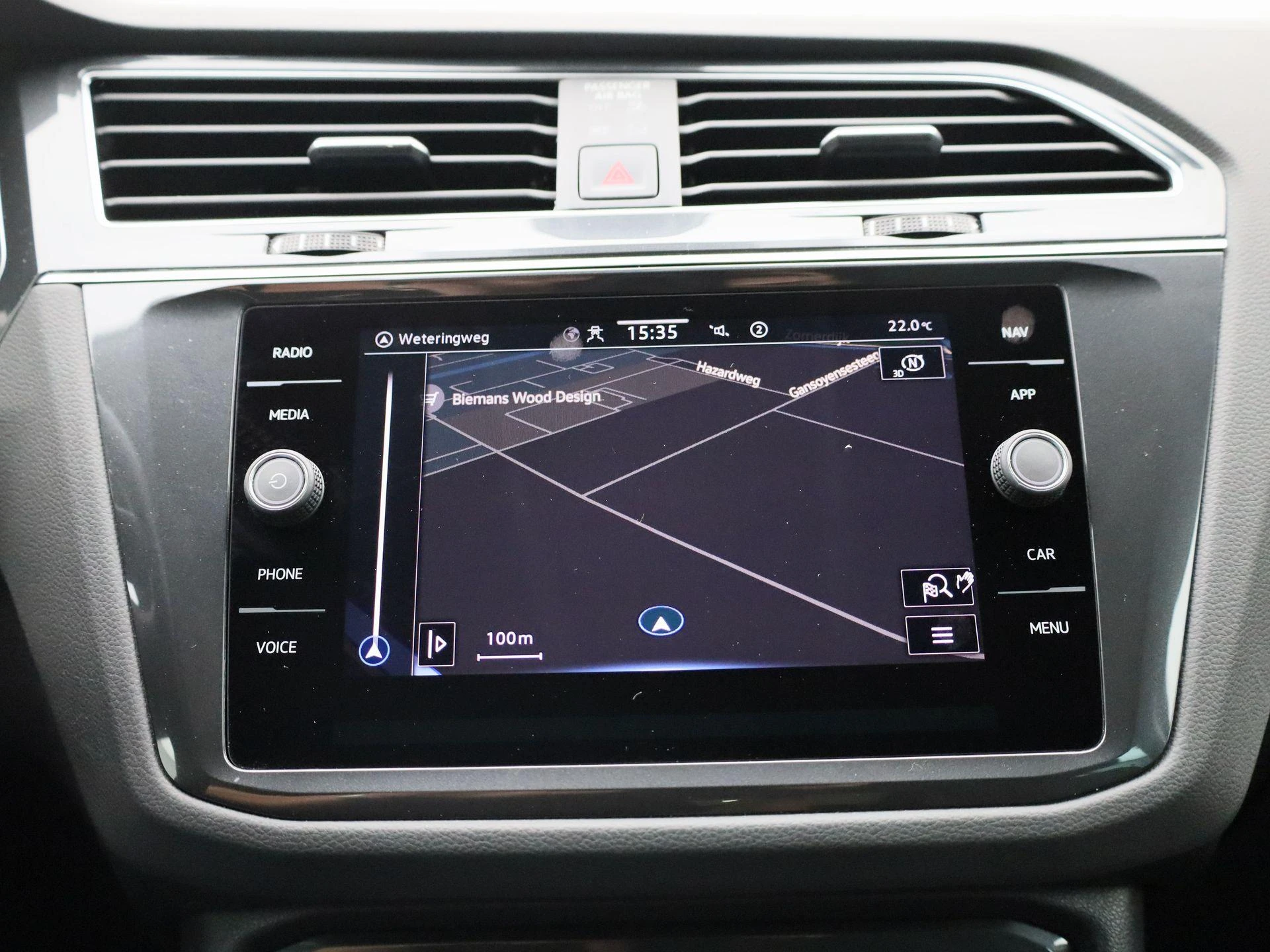 Volkswagen-Tiguan-image-19