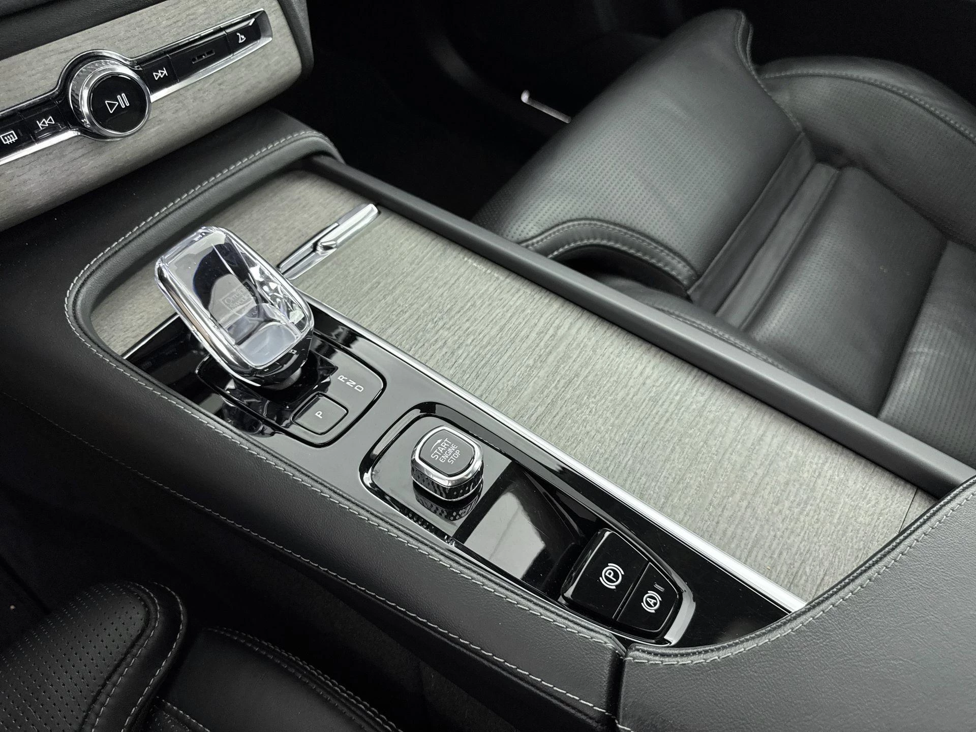 Volvo-XC90-image-12