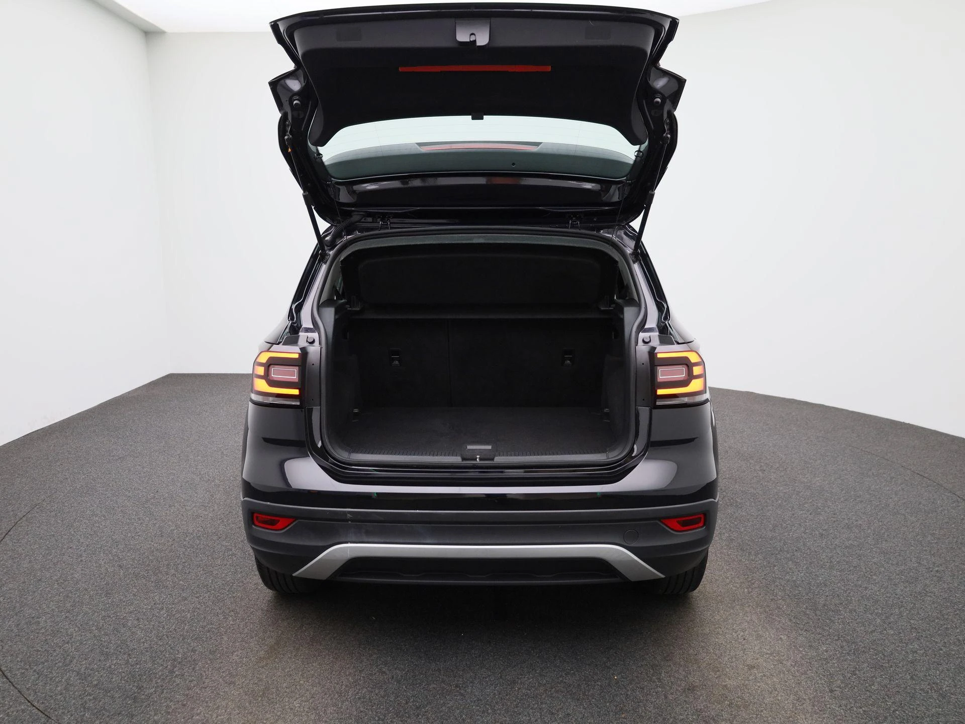 Volkswagen-T-Cross-image-10