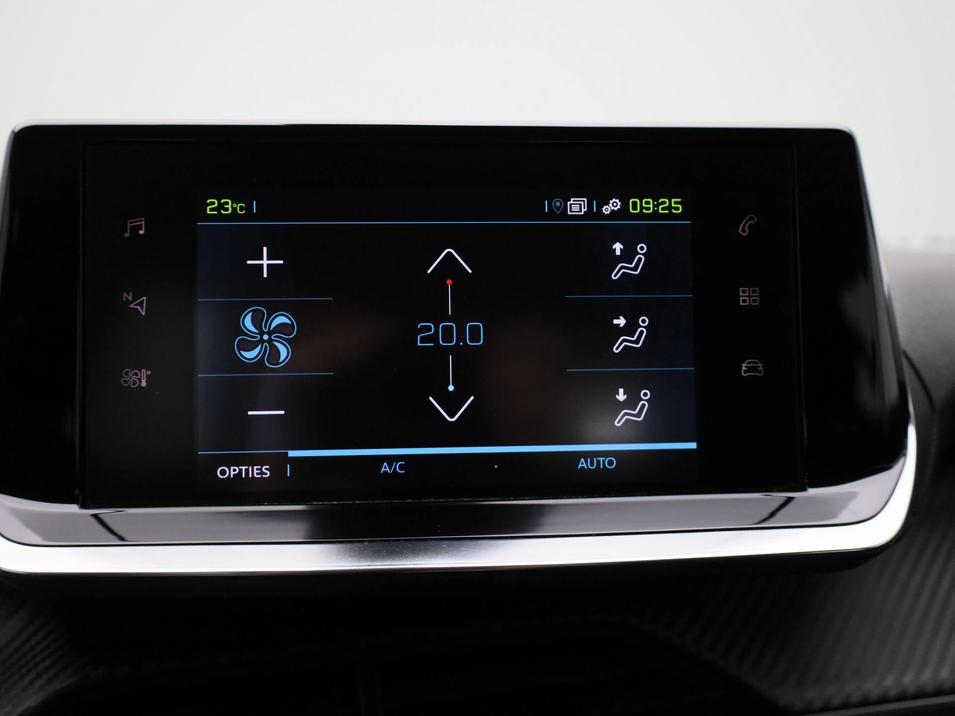 Peugeot e-2008 EV Active Pack 50 kWh