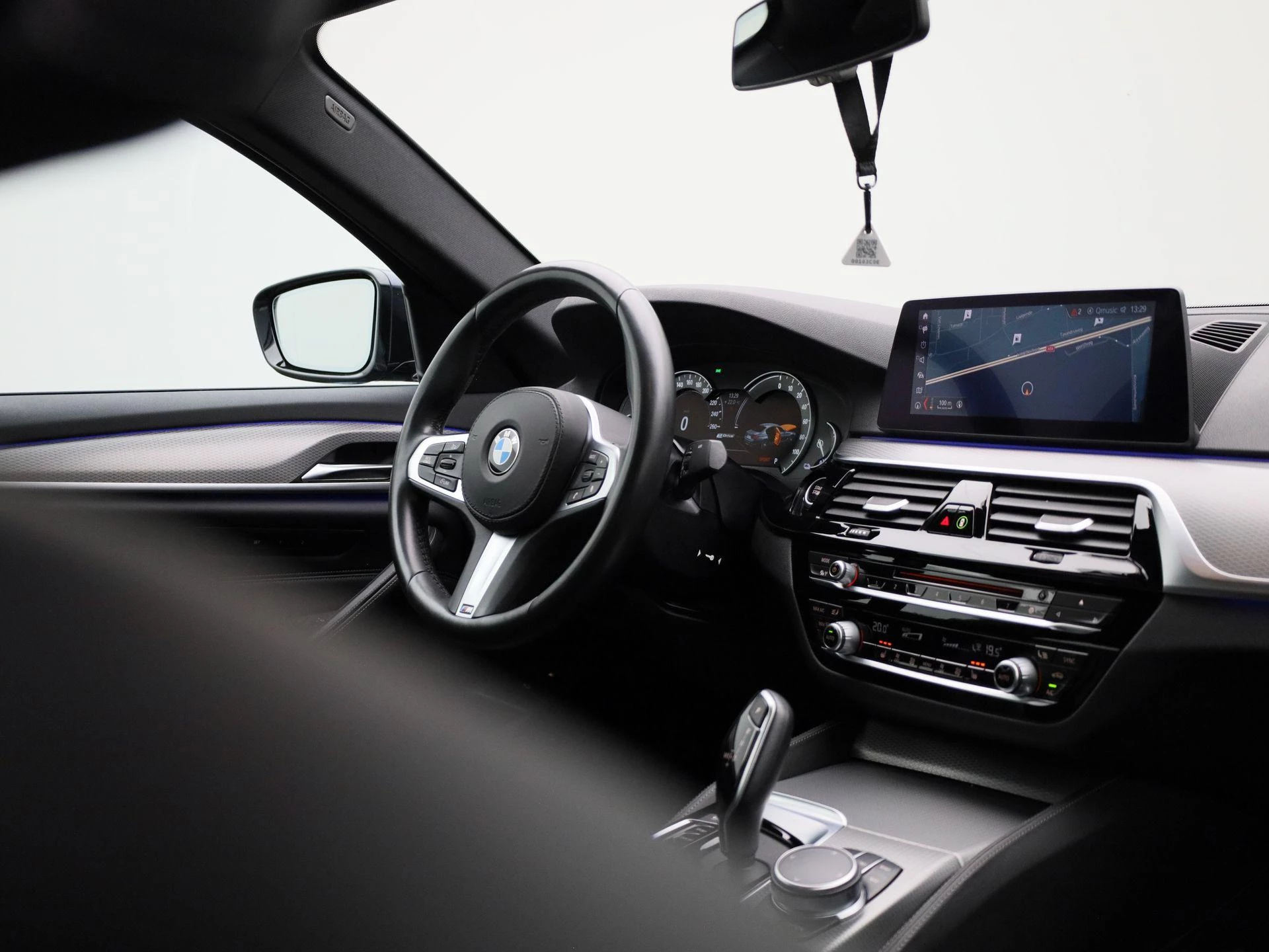 BMW-5 Serie-image-36