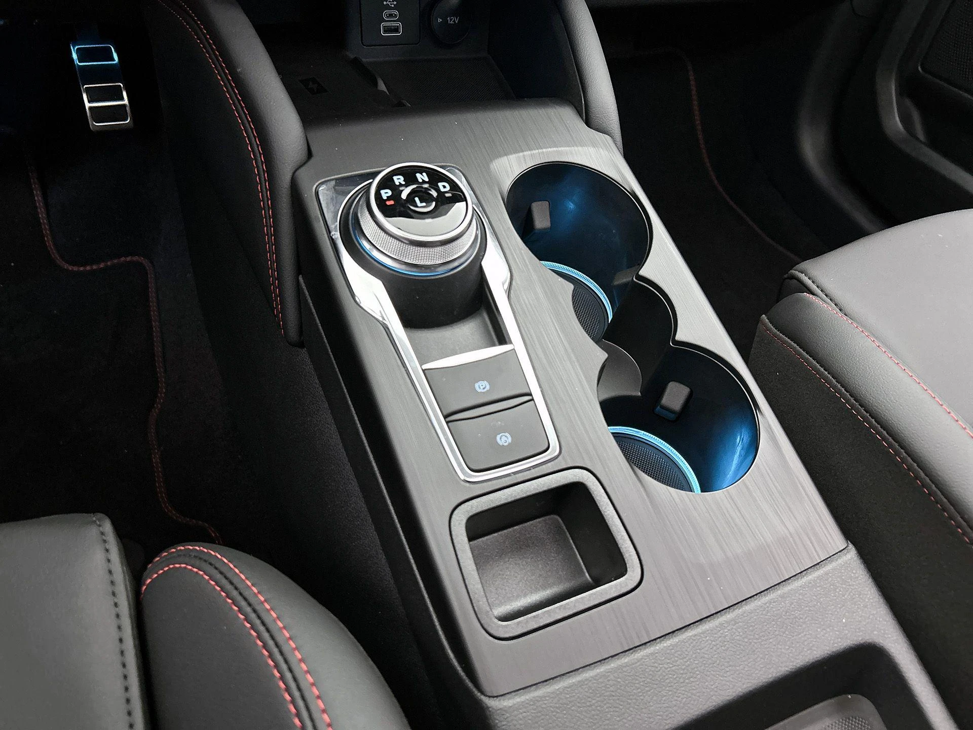 Ford-Kuga-image-25