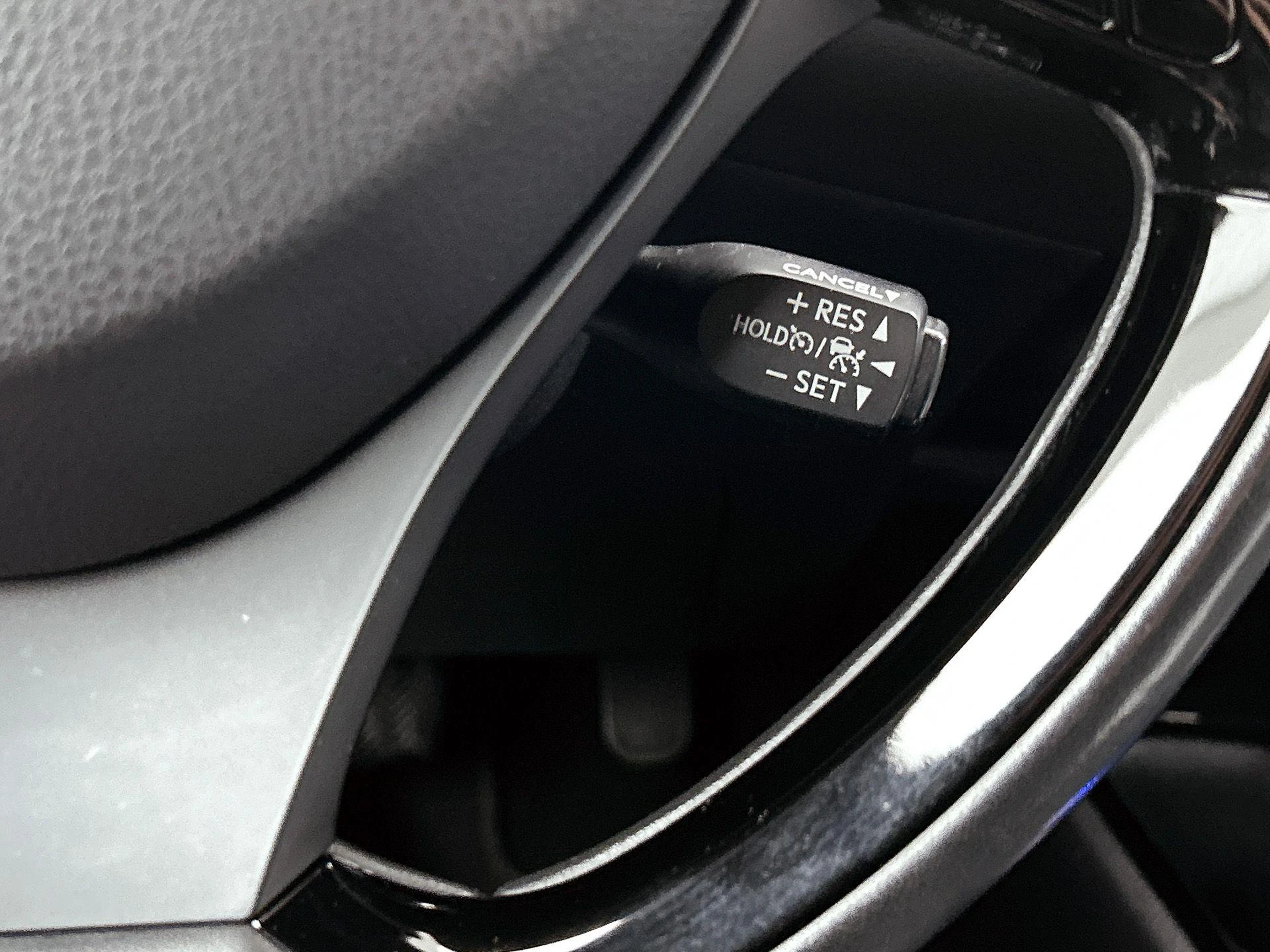 Toyota-C-HR-image-5