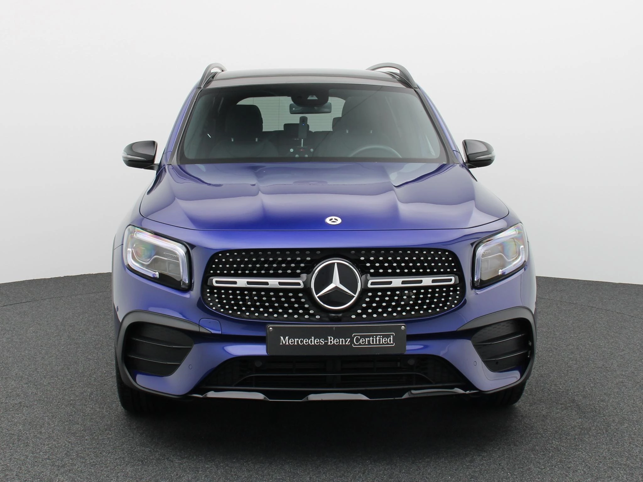 Mercedes-Benz GLB 180 AMG Line + LEDER + PANORAMISCH DAK + MULTIBEAM LED + NIGHT
