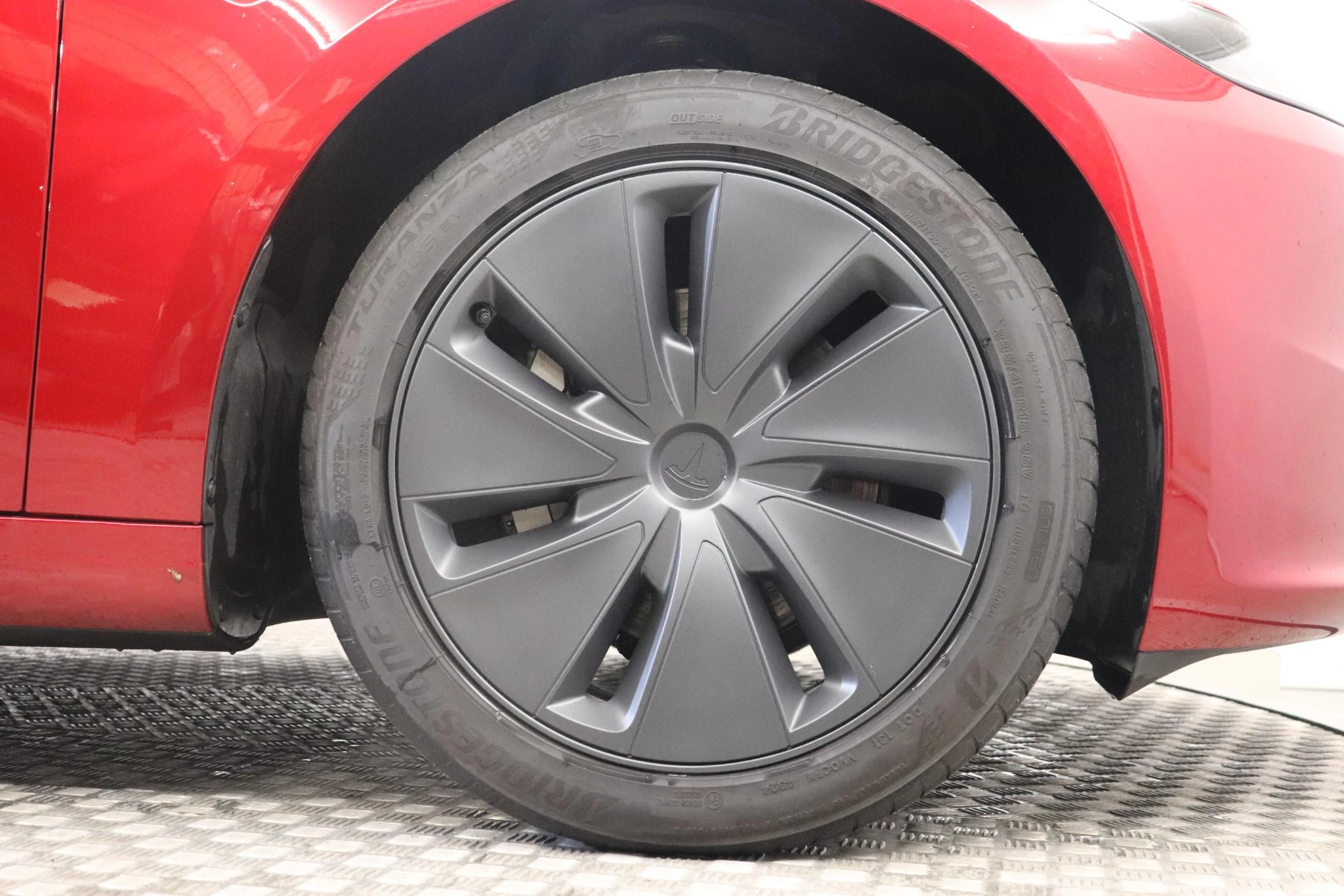 Tesla-Model 3-image-8