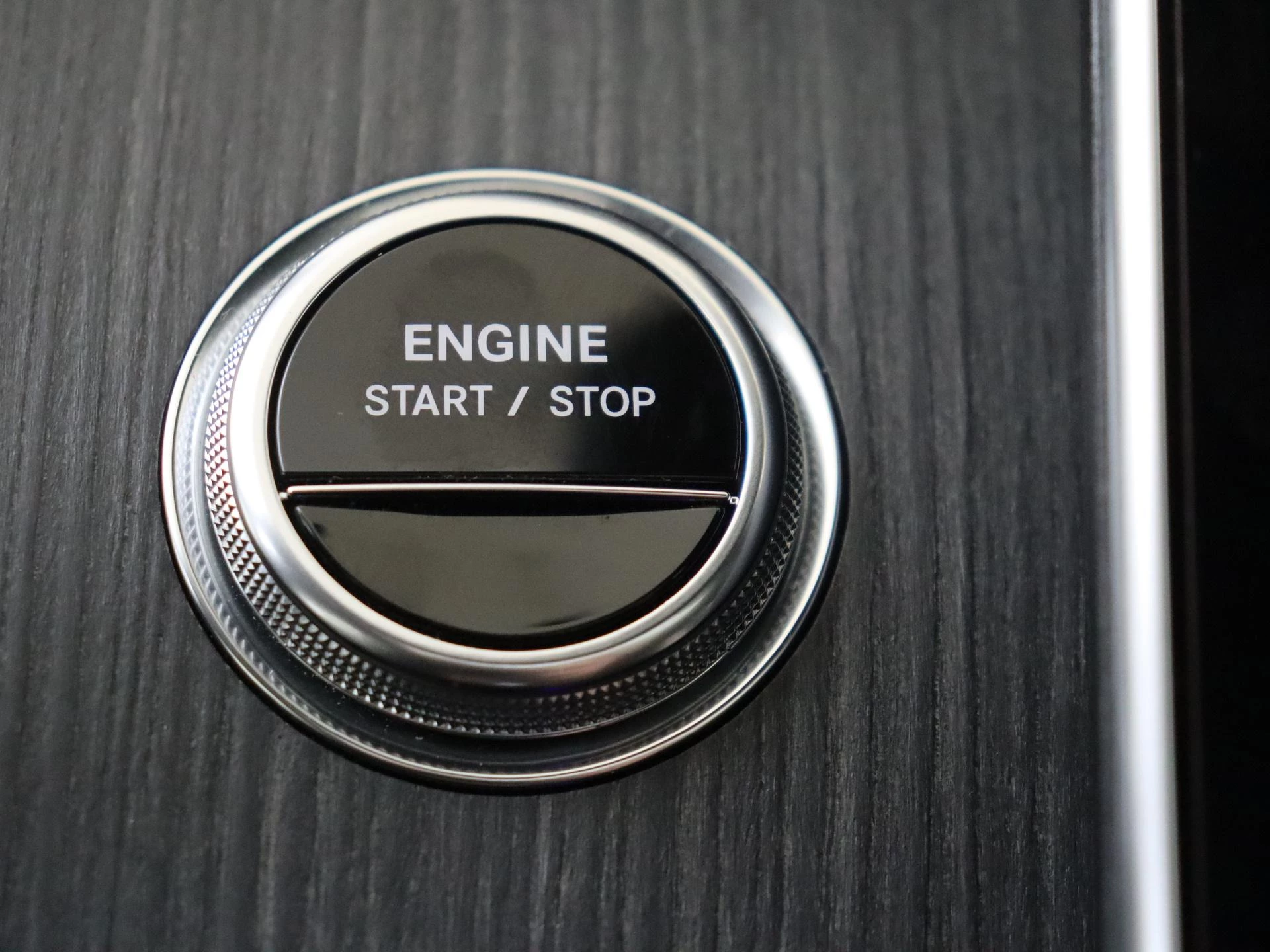Mercedes-Benz-C-Klasse-image-20