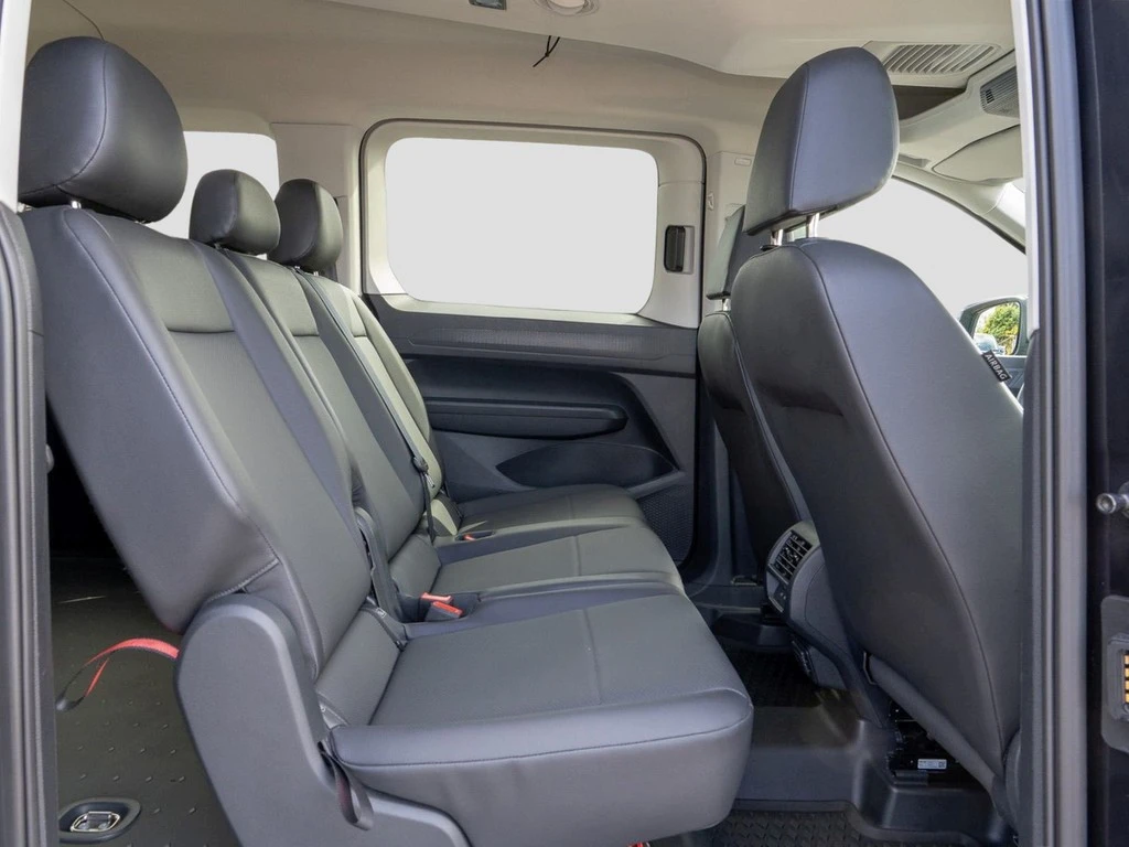 Volkswagen-Caddy-image-8