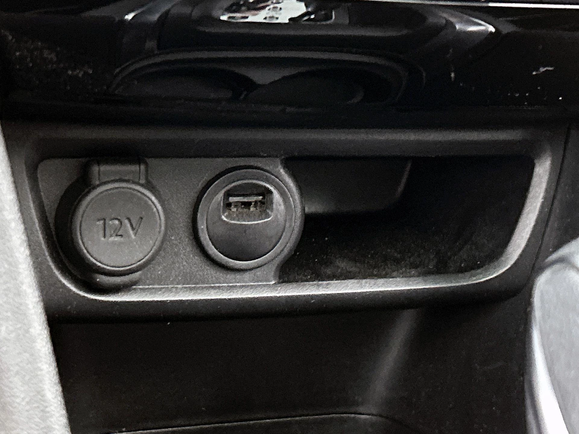 Peugeot-208-image-29