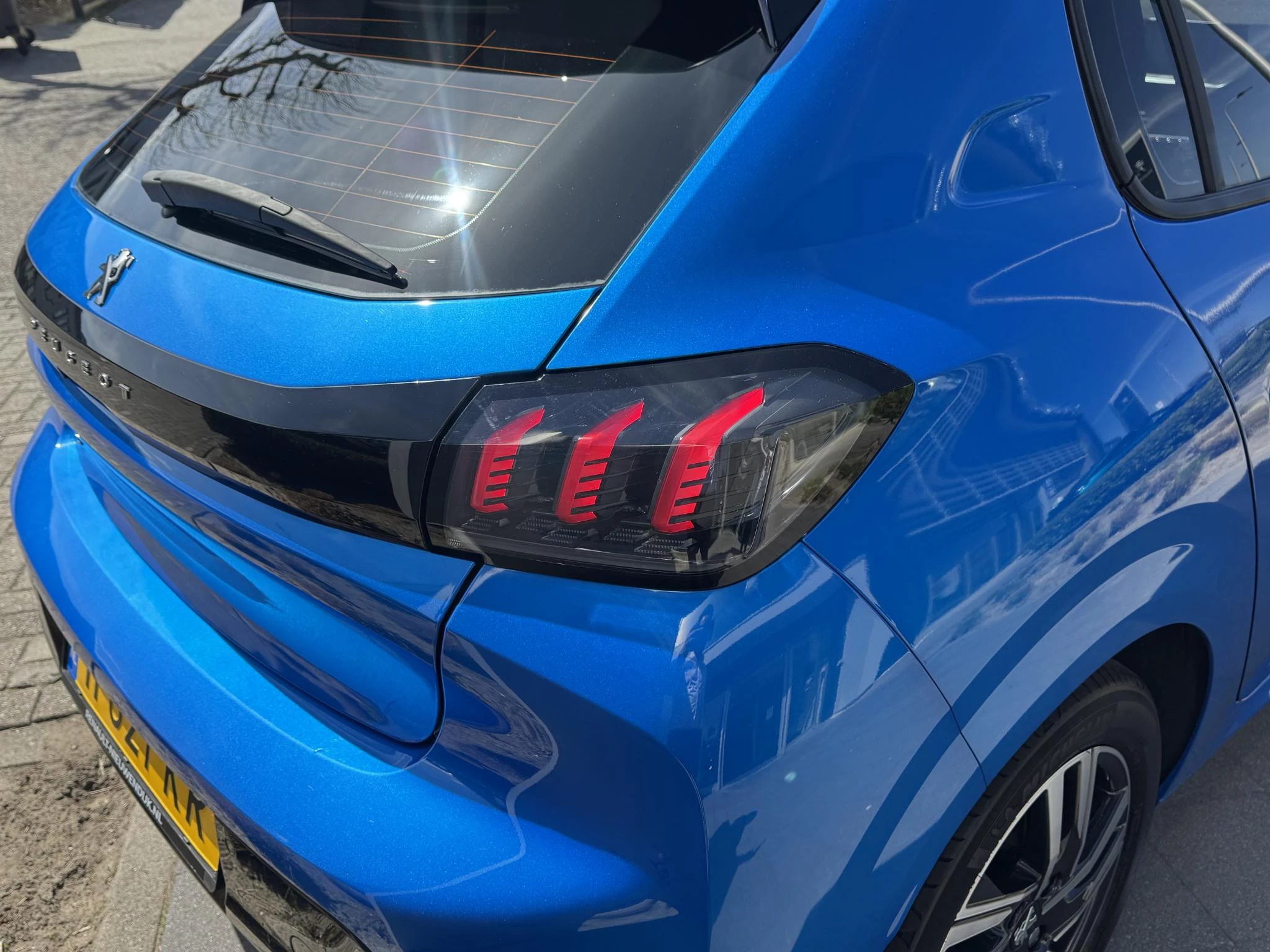 Peugeot-208-image-11