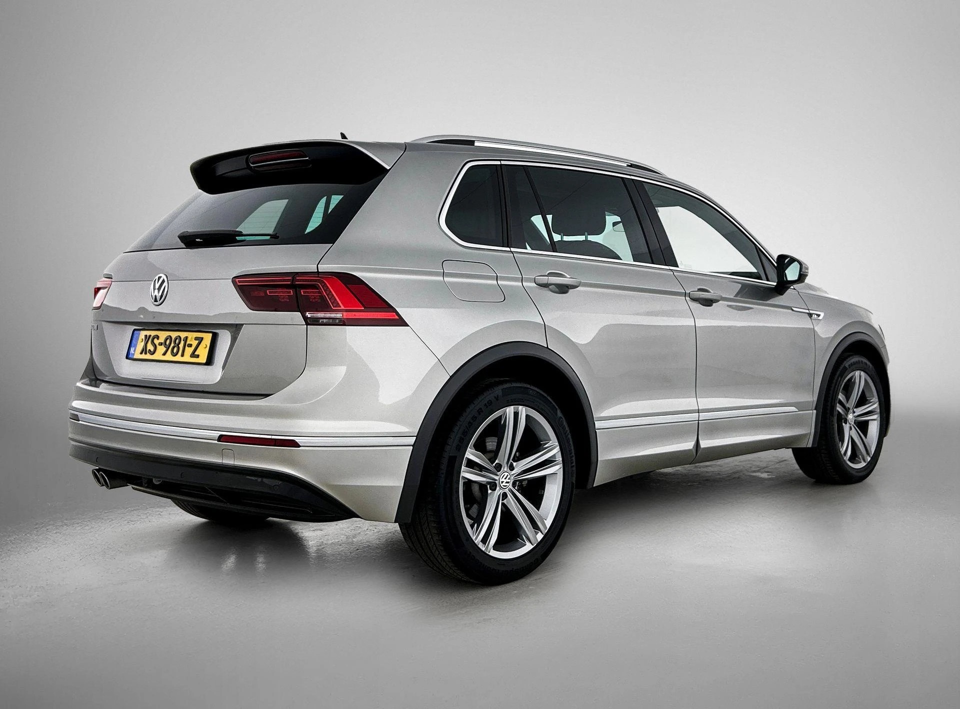 Volkswagen-Tiguan-image-3