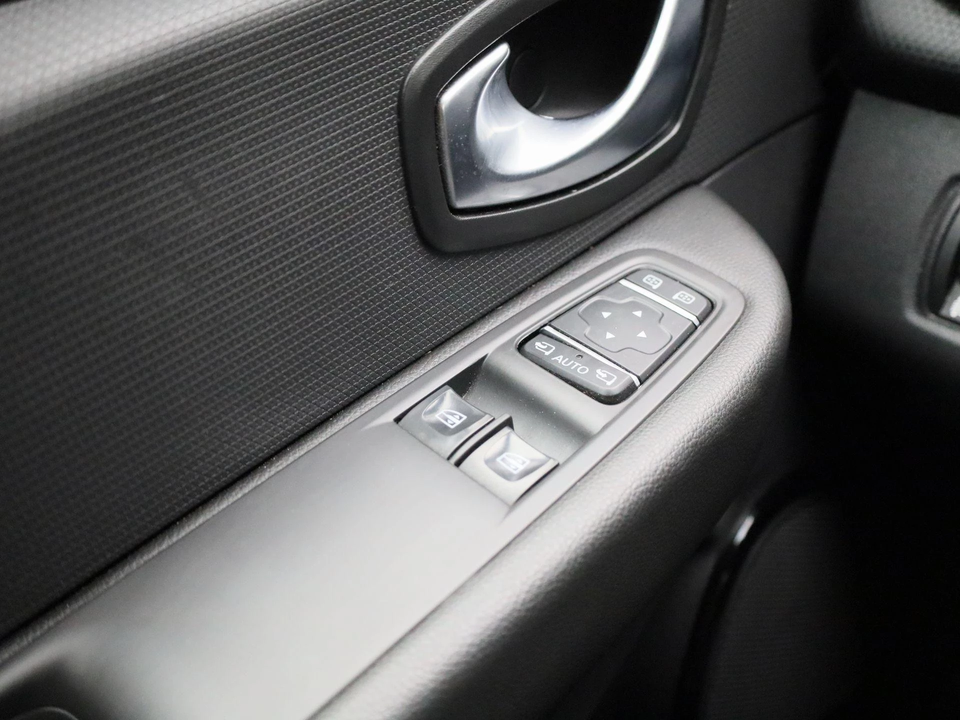 Renault-Clio-image-20