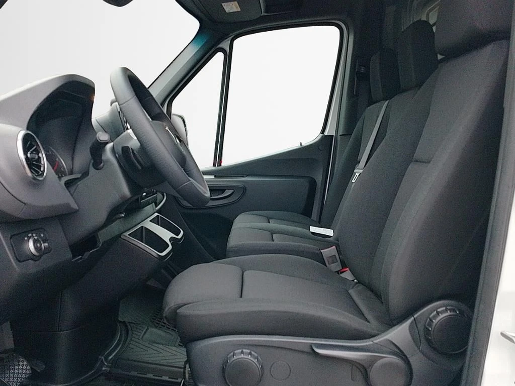 Mercedes-Benz-Sprinter 317 CDI-image-15