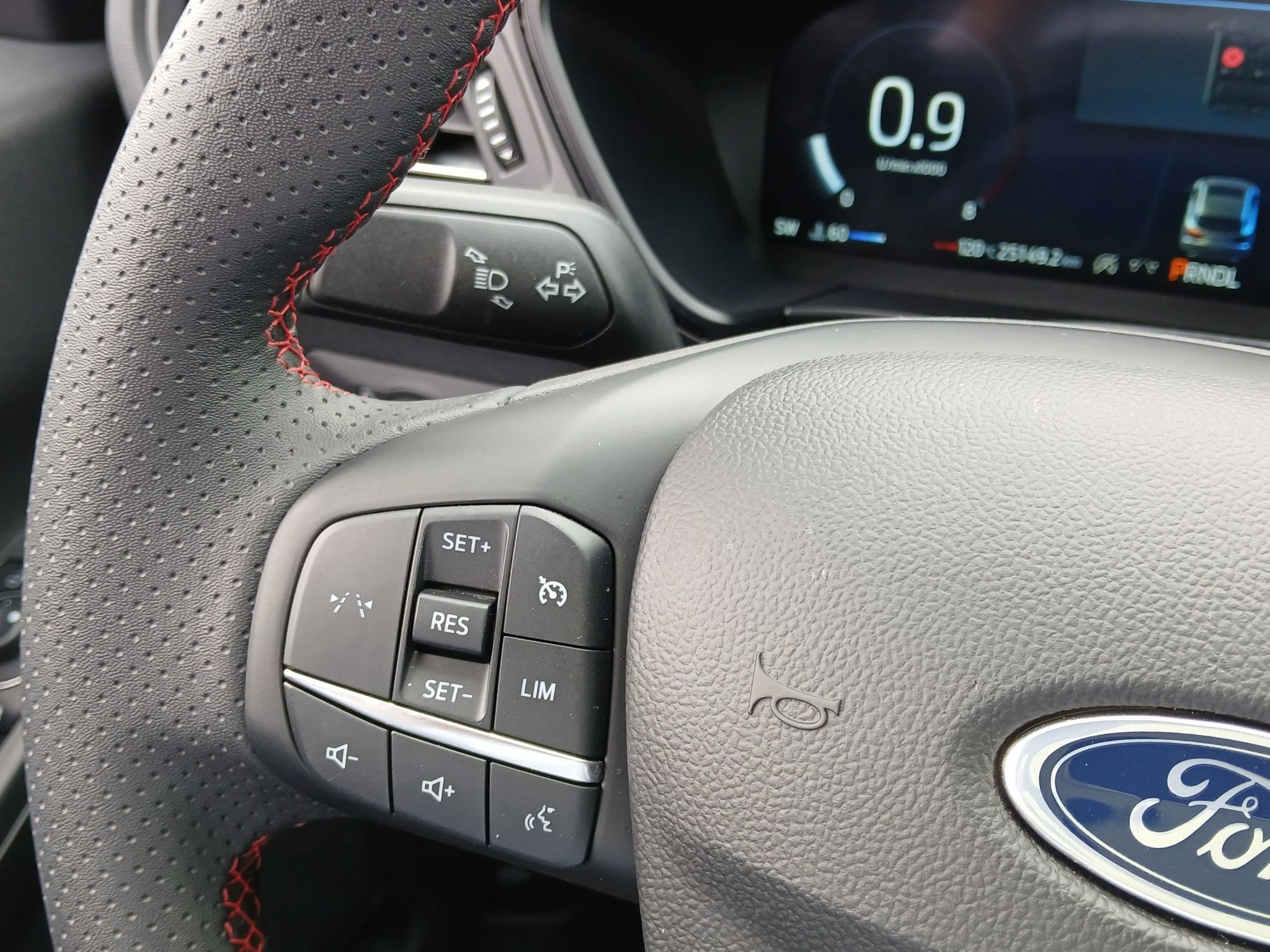 Ford-Kuga-image-21