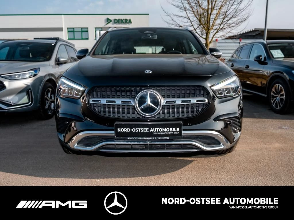 Mercedes-Benz GLA 200 d PROGRESSIVE AHK LED KAMERA DISTRO NAV Progressive