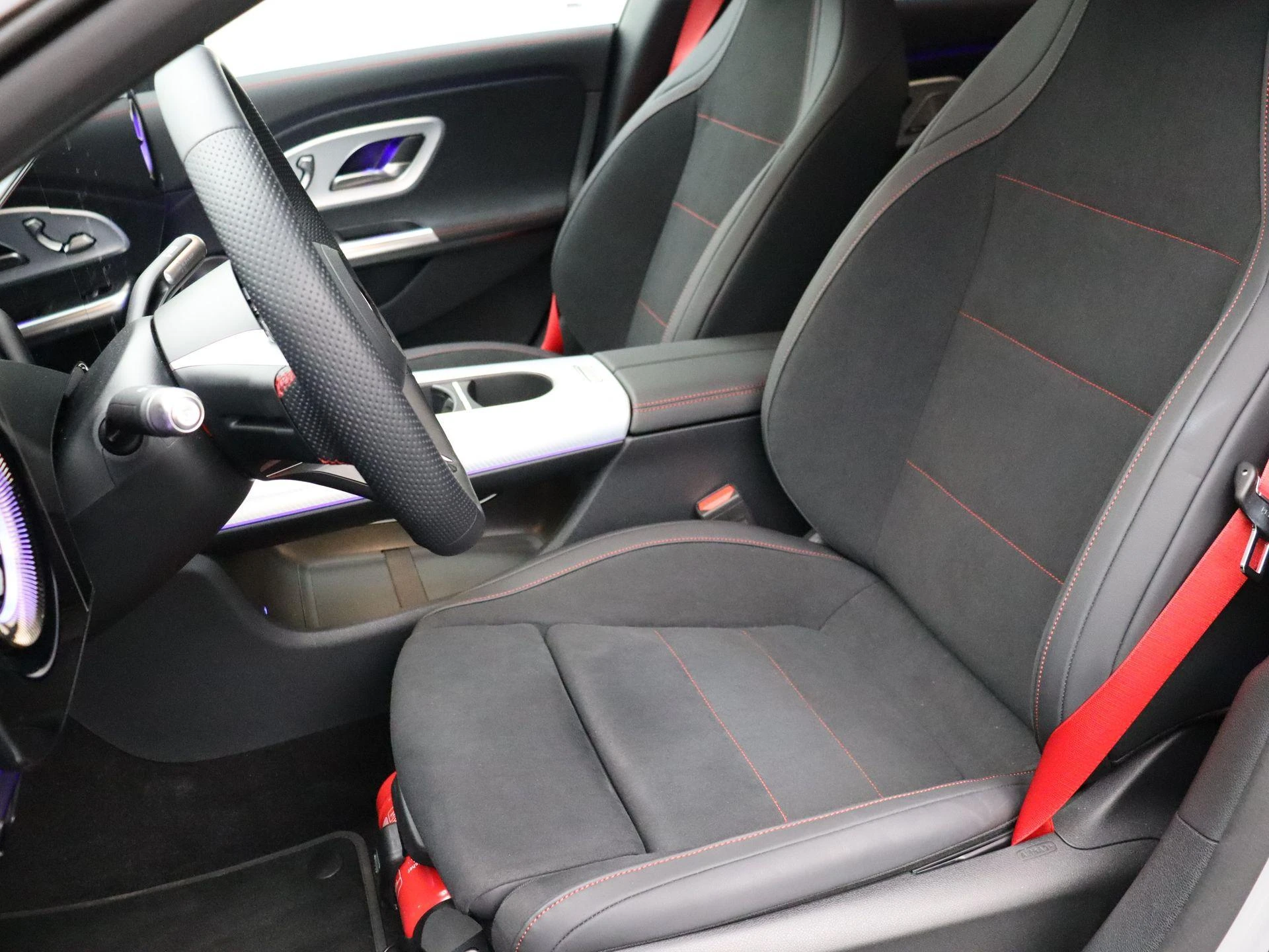 Mercedes-Benz-CLA-image-10