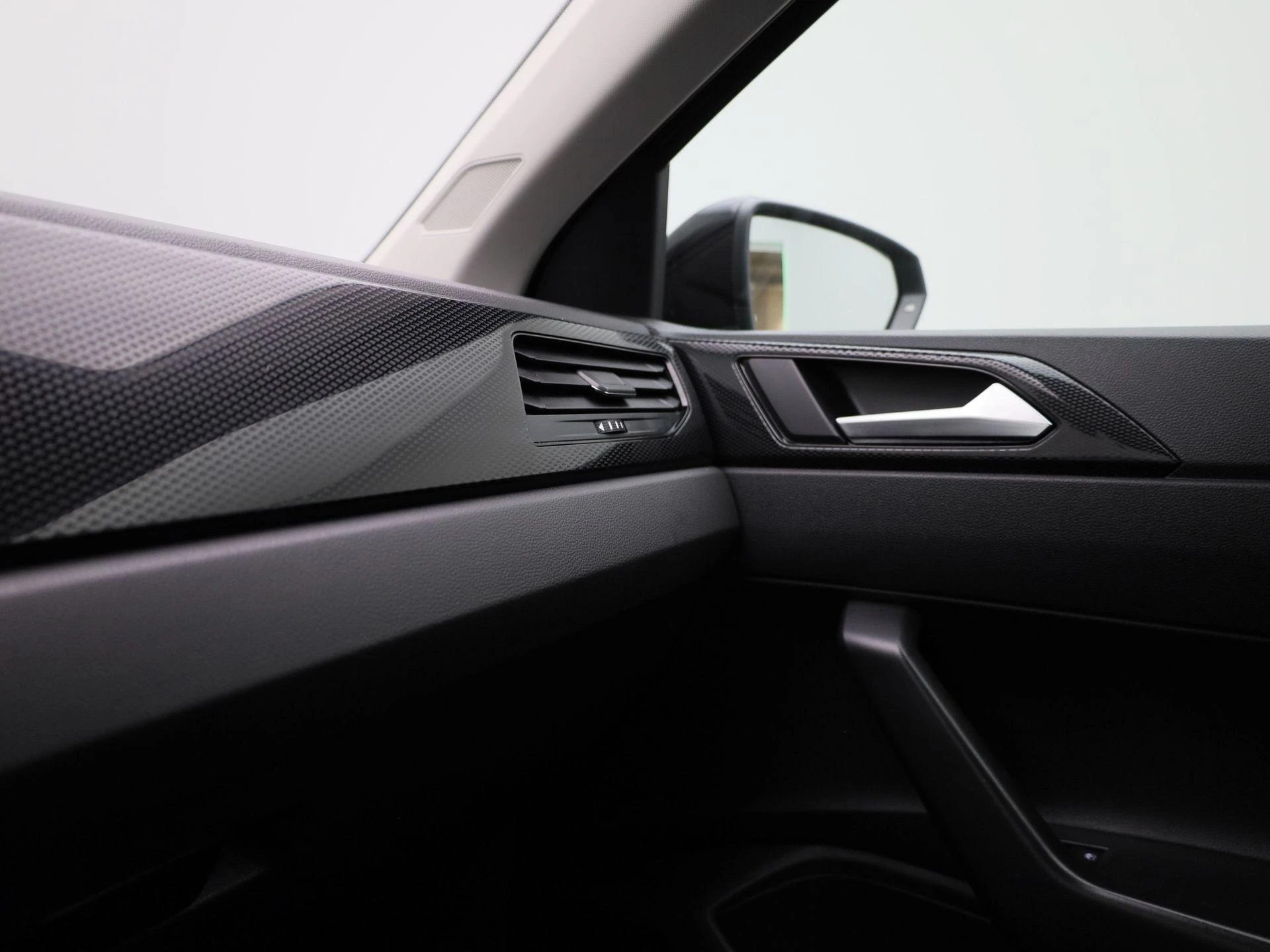 Volkswagen-Polo-image-28