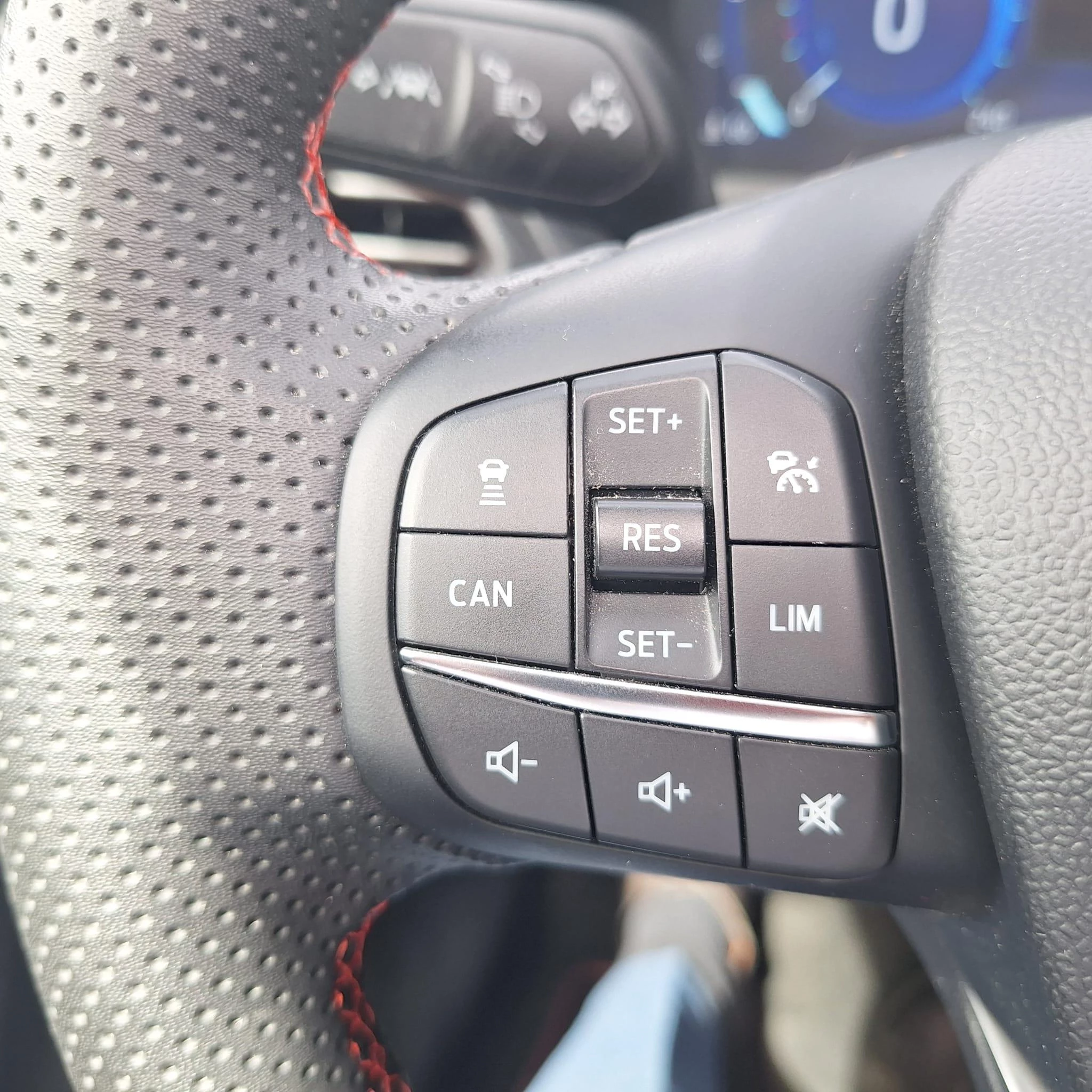 Ford Puma 1.0 EcoBoost Hybrid ST-Line X