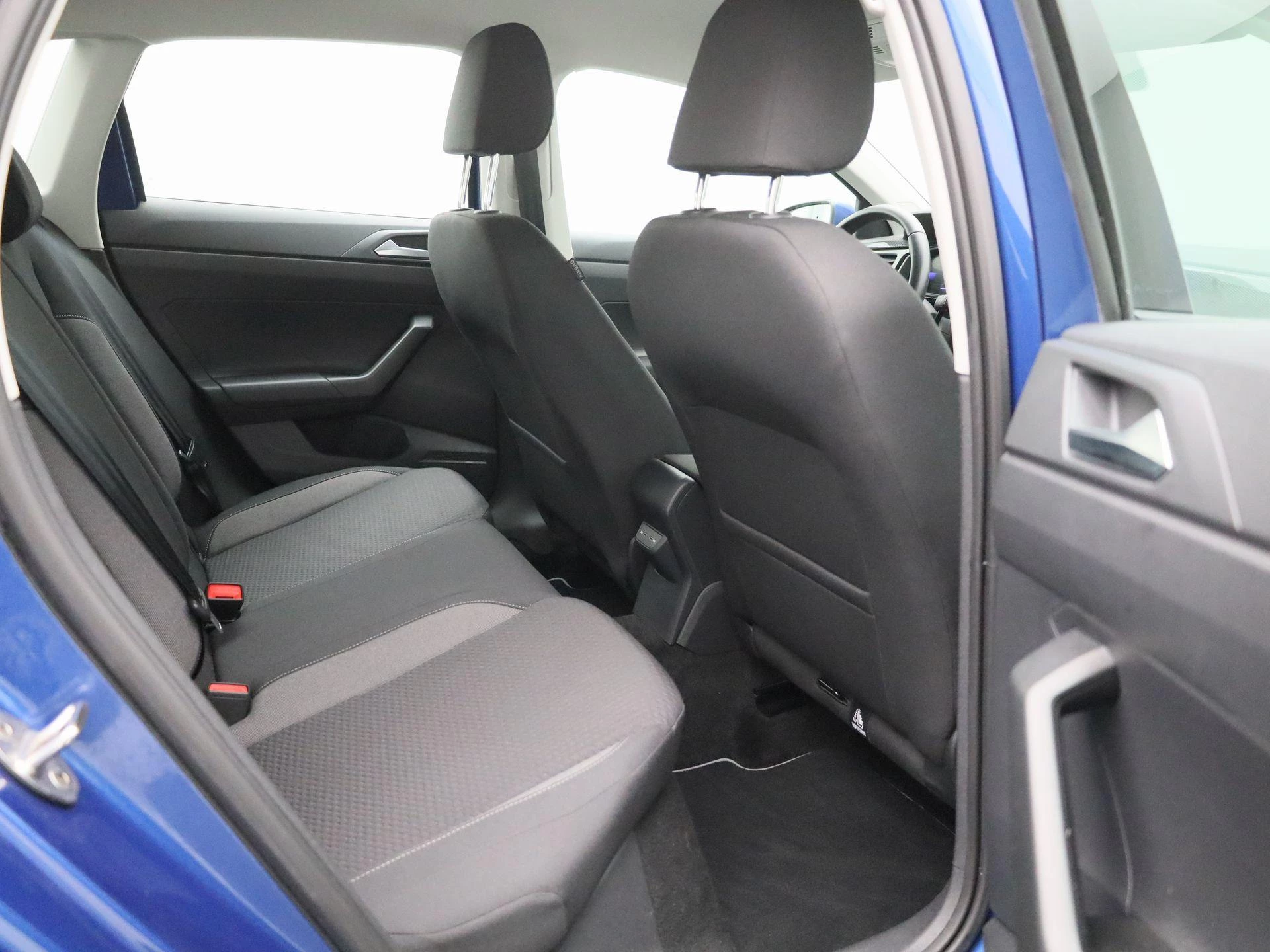 Volkswagen-Polo-image-30