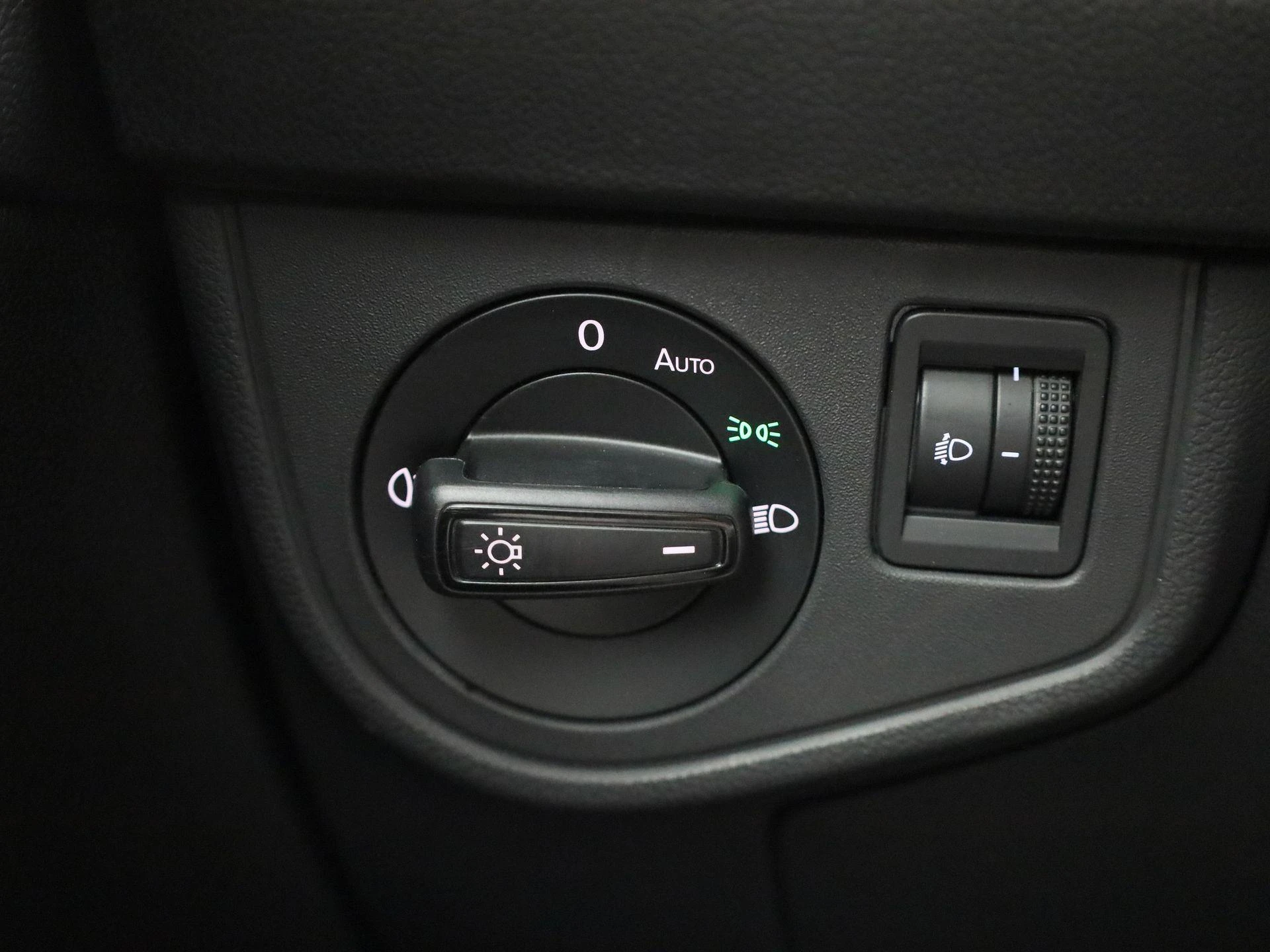 Volkswagen-Taigo-image-23