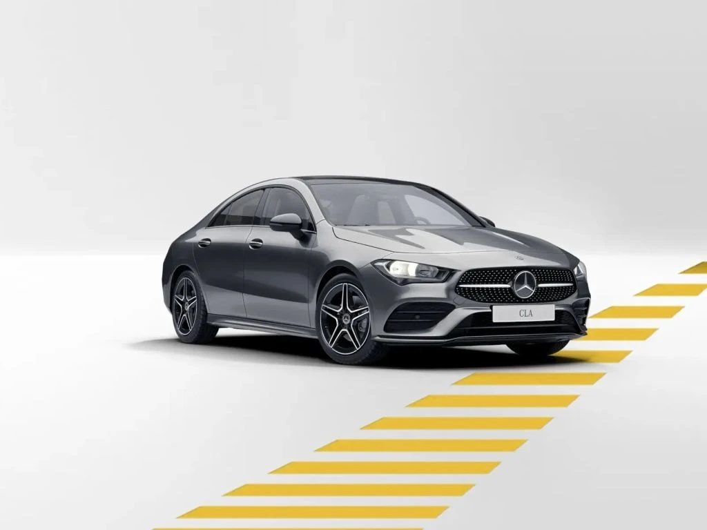 Mercedes-Benz-CLA 220-image-8