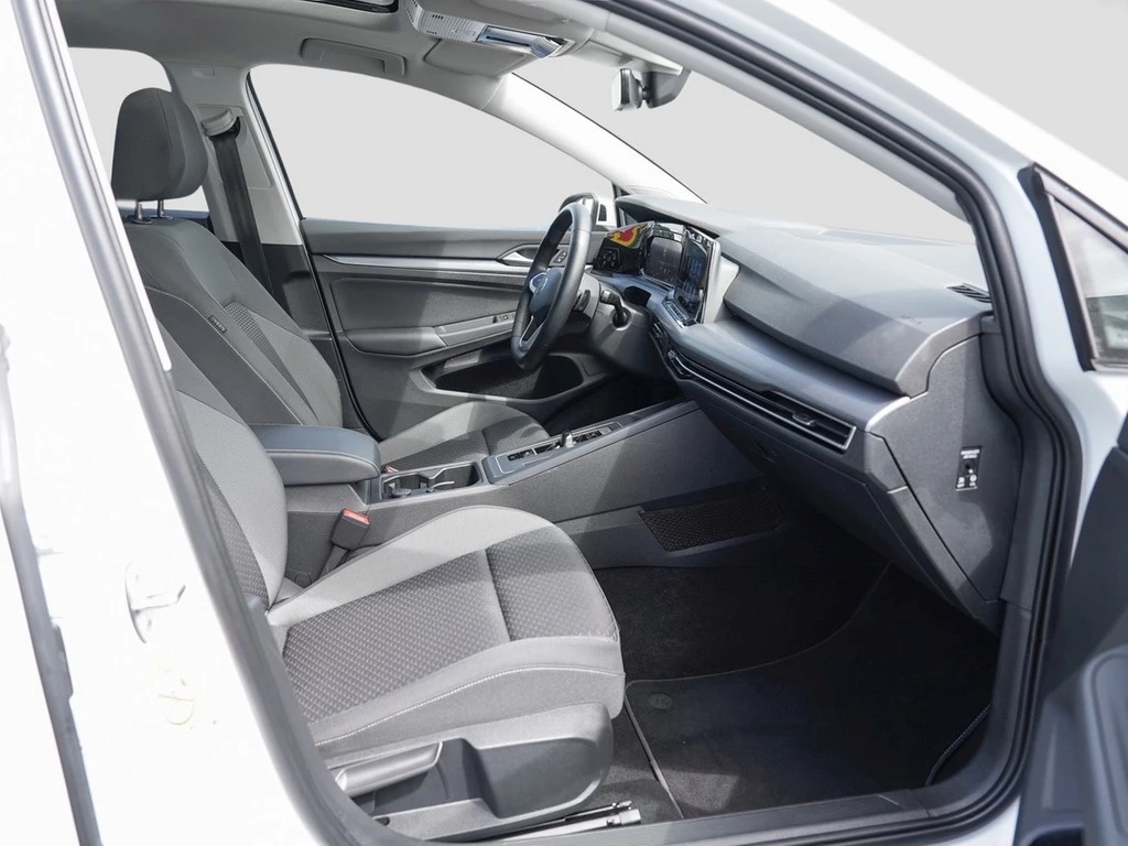 Volkswagen Golf VIII 2.0 TDI DSG ACTIVE /MatrixLED/Pano/ACC