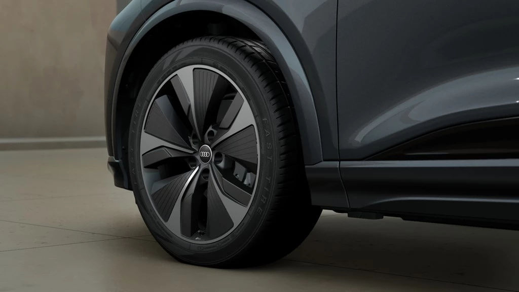 Audi Q6 e-tron SUV performance