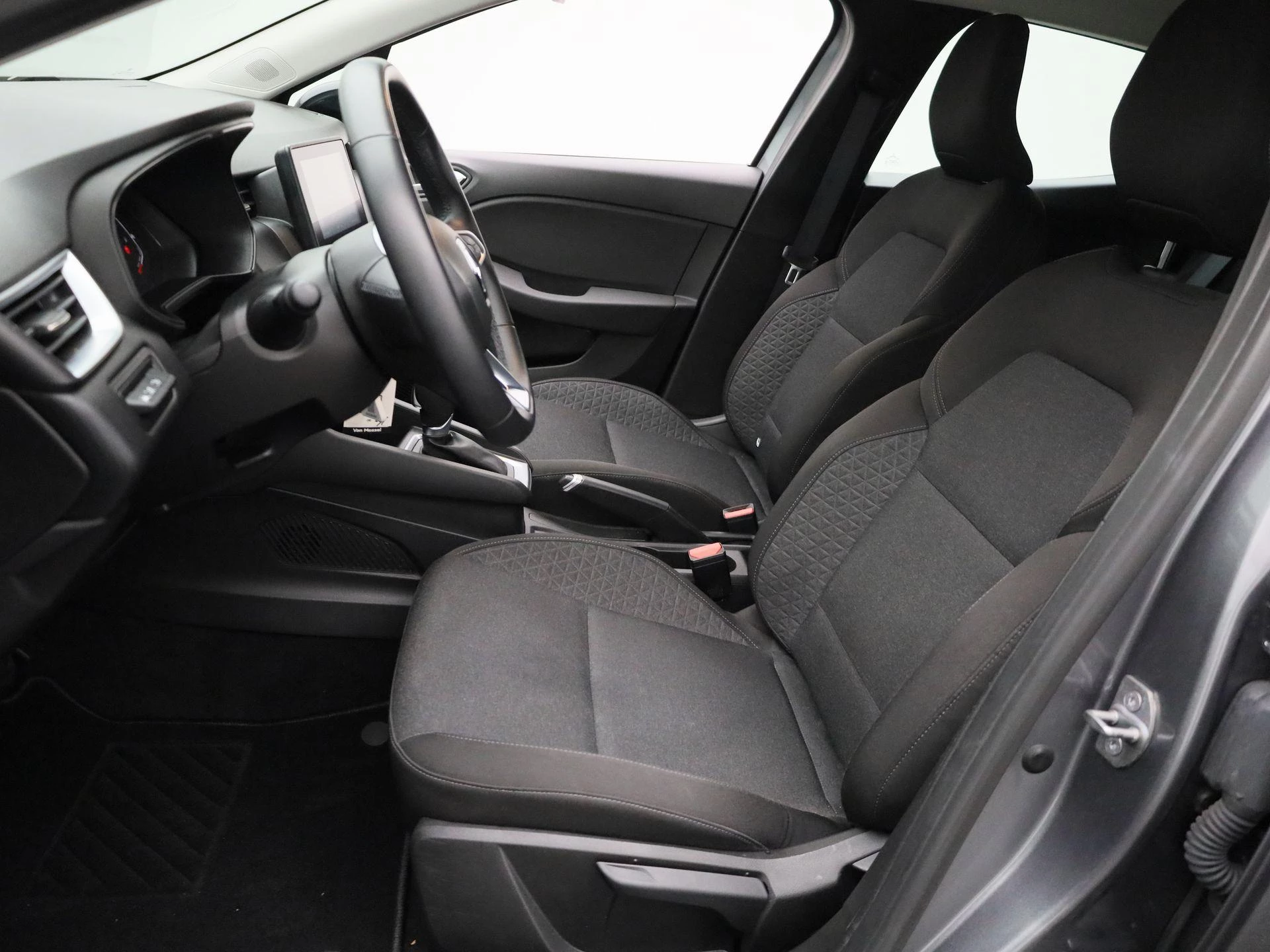 Renault-Clio-image-11
